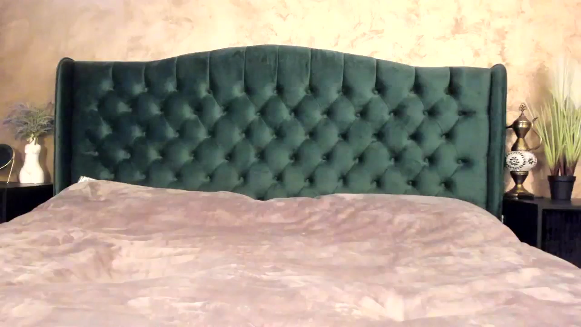 Gallery image thumbnail from Goddesss's myfreecams stream on, 03/22/2024, 11:01 image 8 of 20