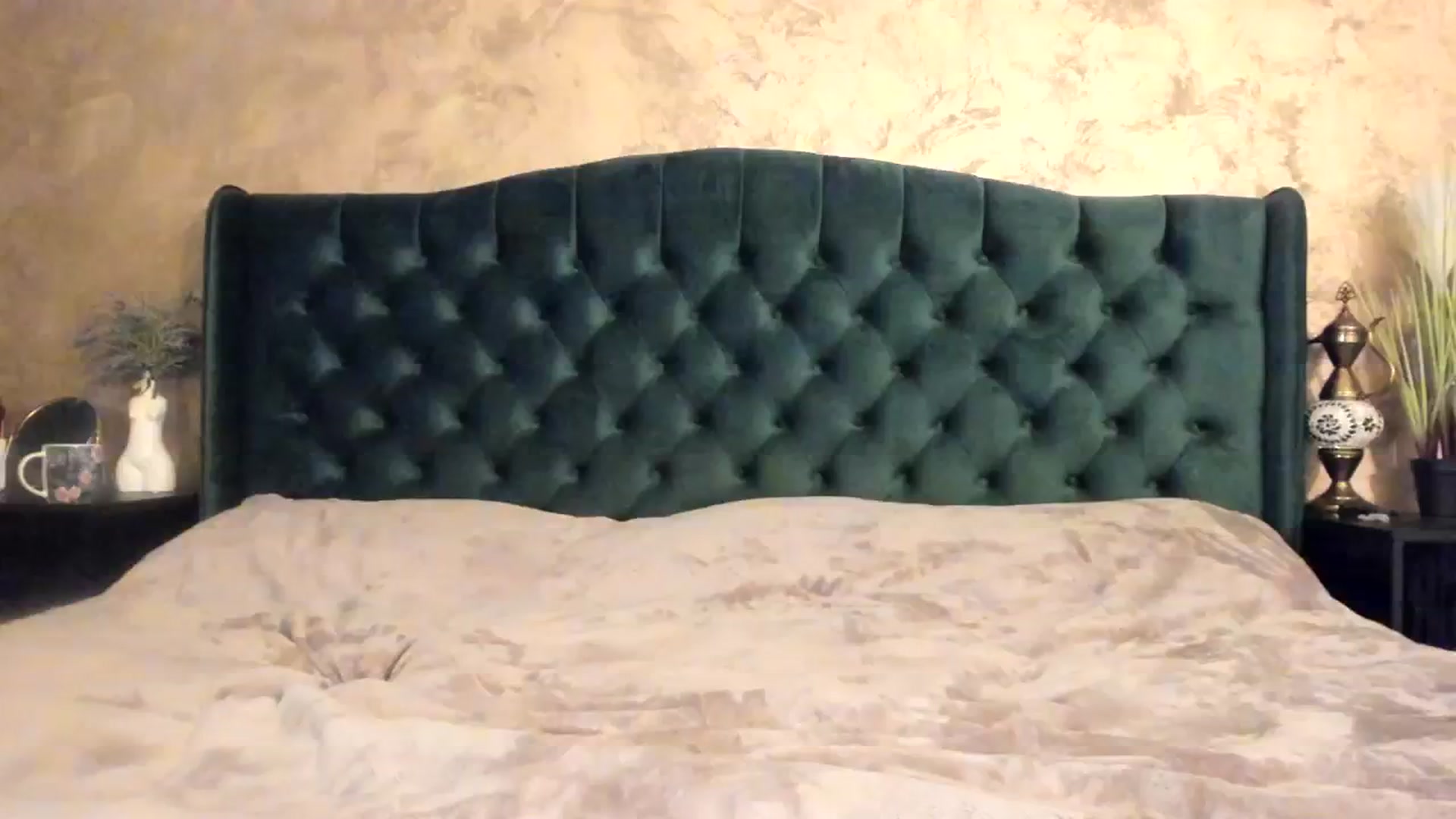 Gallery image thumbnail from Goddesss's myfreecams stream on, 03/28/2024, 11:25 image 14 of 20