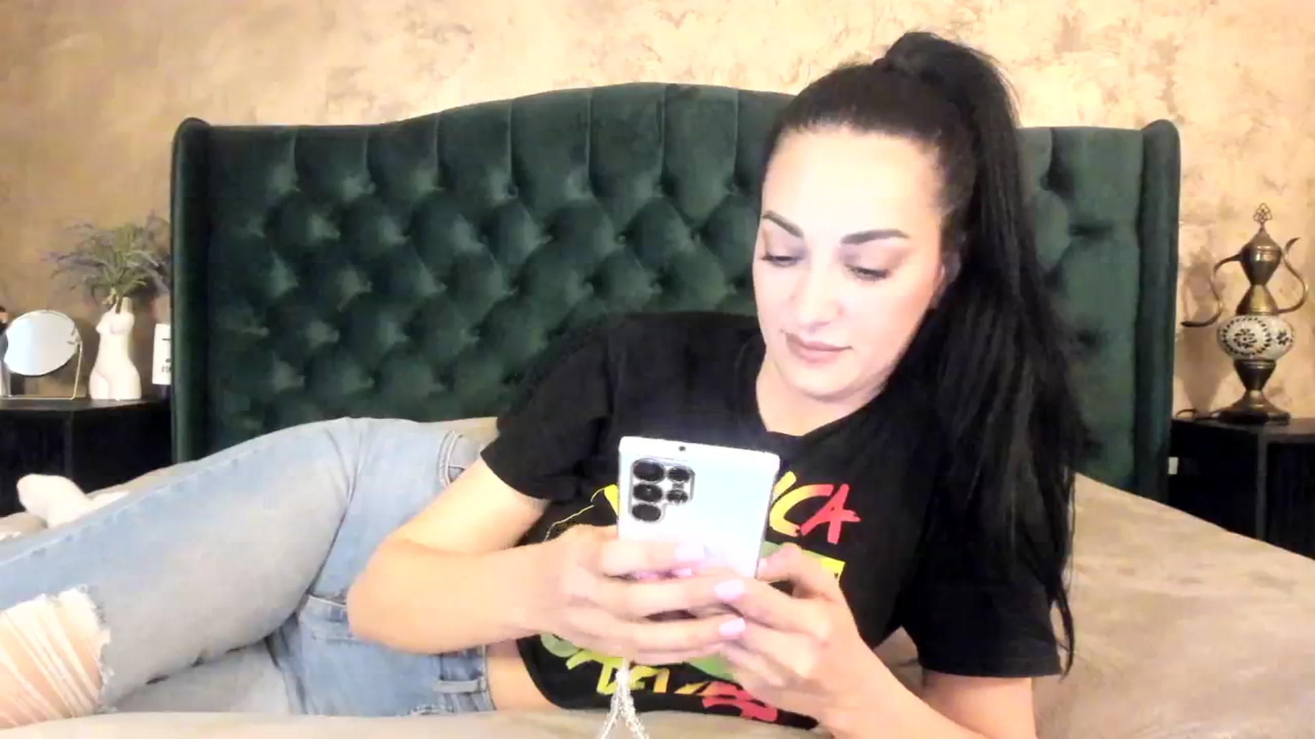 Gallery image thumbnail from Goddesss's myfreecams stream on, 04/02/2024, 10:26 image 14 of 20
