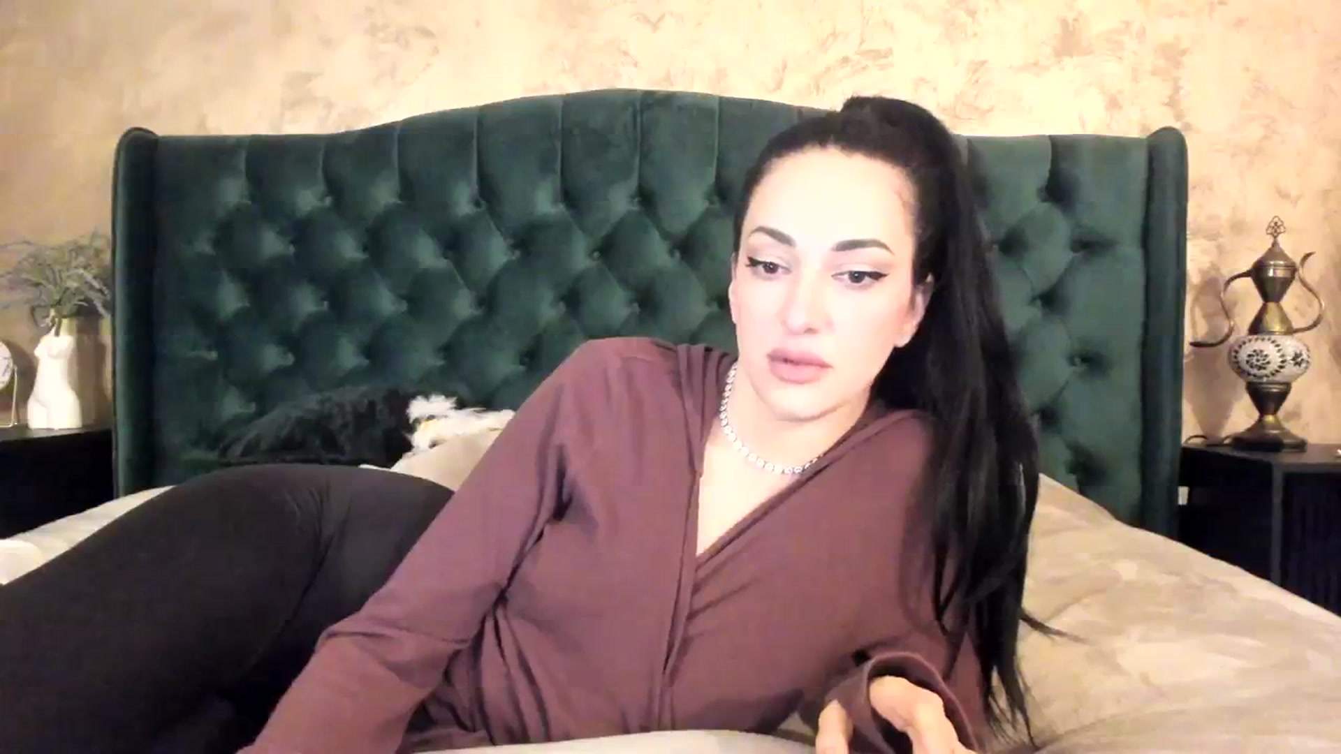 Gallery image thumbnail from Goddesss's myfreecams stream on, 04/05/2024, 10:09 image 15 of 20