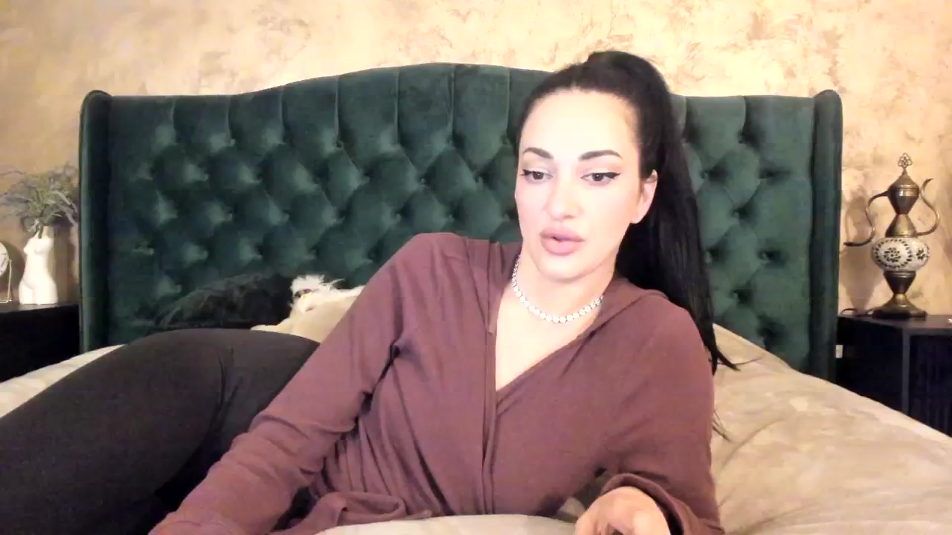 Gallery image thumbnail from Goddesss's myfreecams stream on, 04/05/2024, 10:09 image 7 of 20