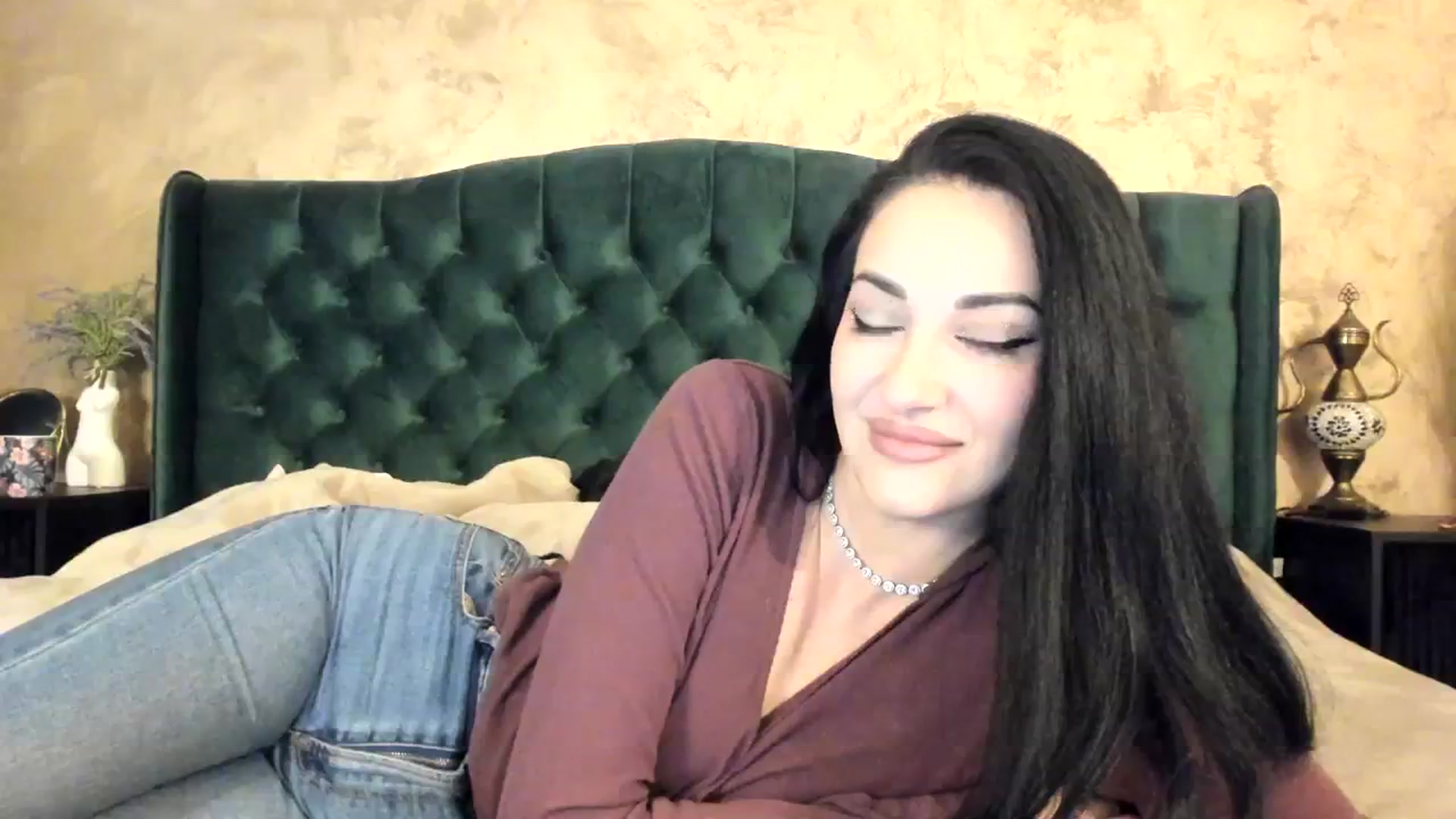 Gallery image thumbnail from Goddesss's myfreecams stream on, 04/11/2024, 10:04 image 13 of 20