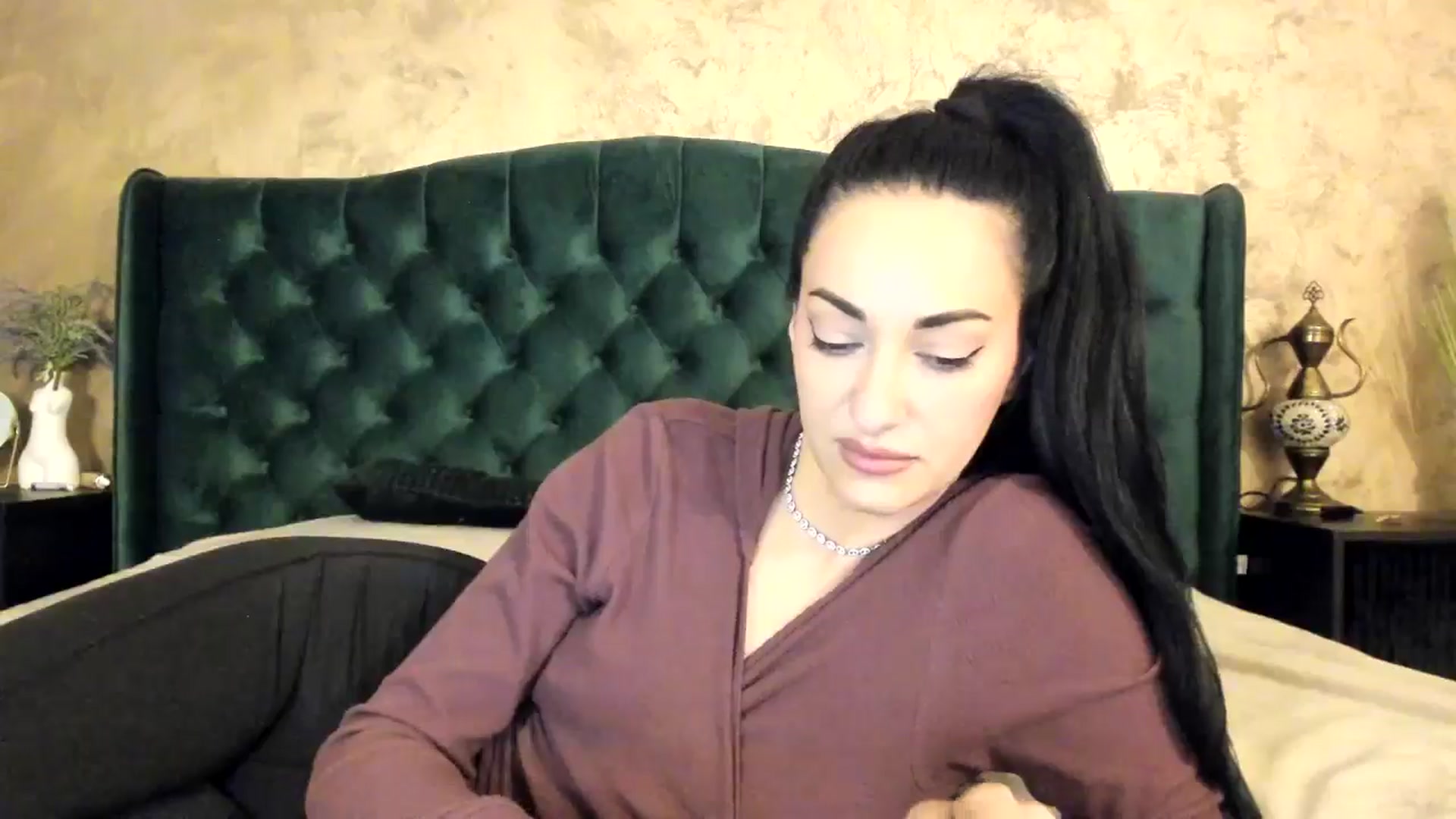 Gallery image thumbnail from Goddesss's myfreecams stream on, 04/22/2024, 10:28 image 10 of 20
