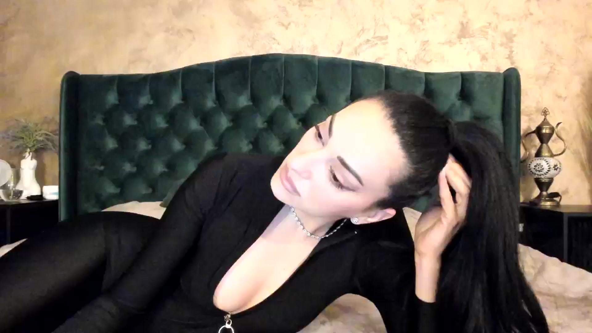 Gallery image thumbnail from Goddesss's myfreecams stream on, 05/03/2024, 09:38 image 1 of 20