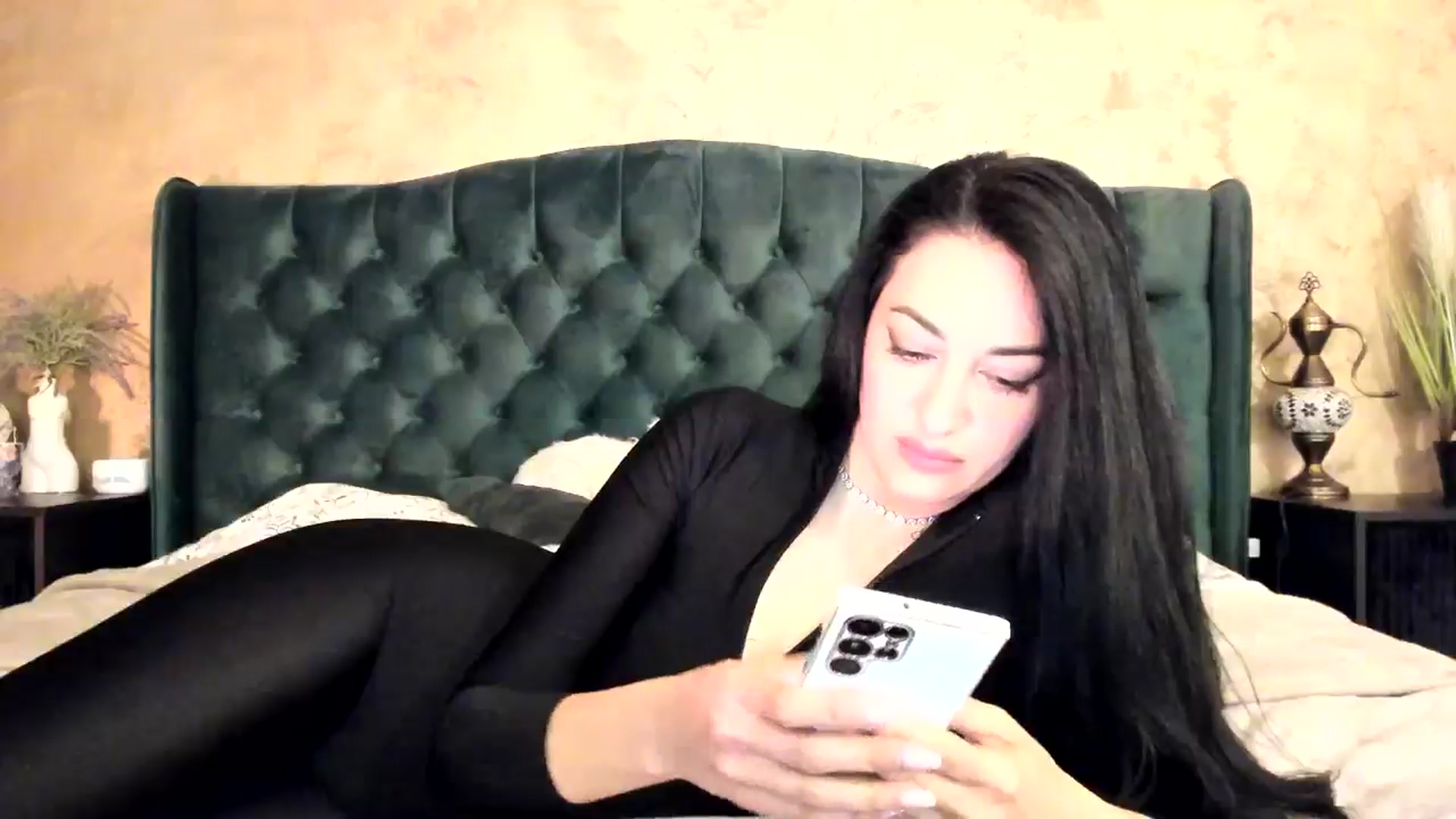 Gallery image thumbnail from Goddesss's myfreecams stream on, 05/15/2024, 09:38 image 6 of 20