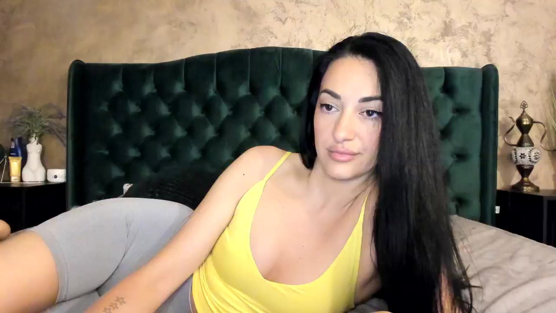Gallery image thumbnail from Goddesss's myfreecams stream on, 06/19/2024, 08:07 image 19 of 20
