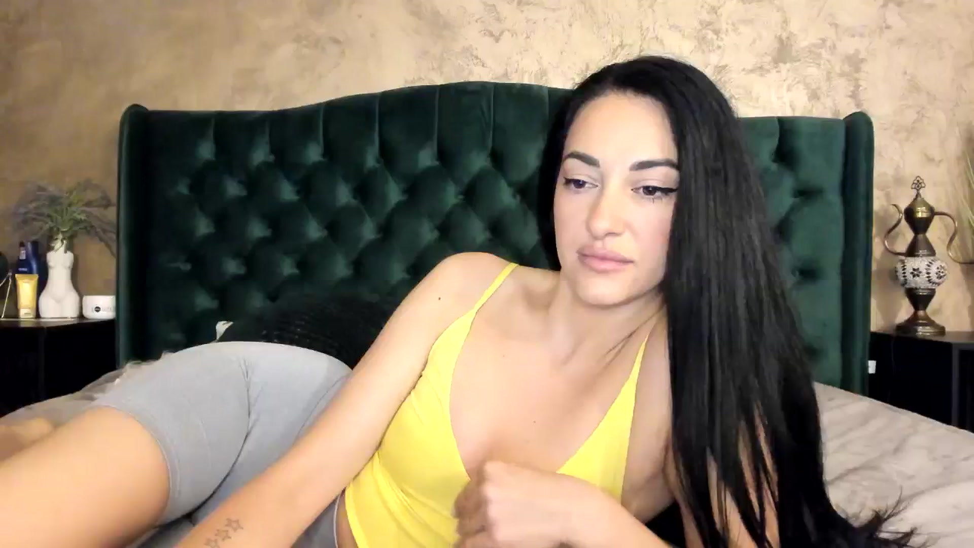 Gallery image thumbnail from Goddesss's myfreecams stream on, 06/19/2024, 08:07 image 20 of 20