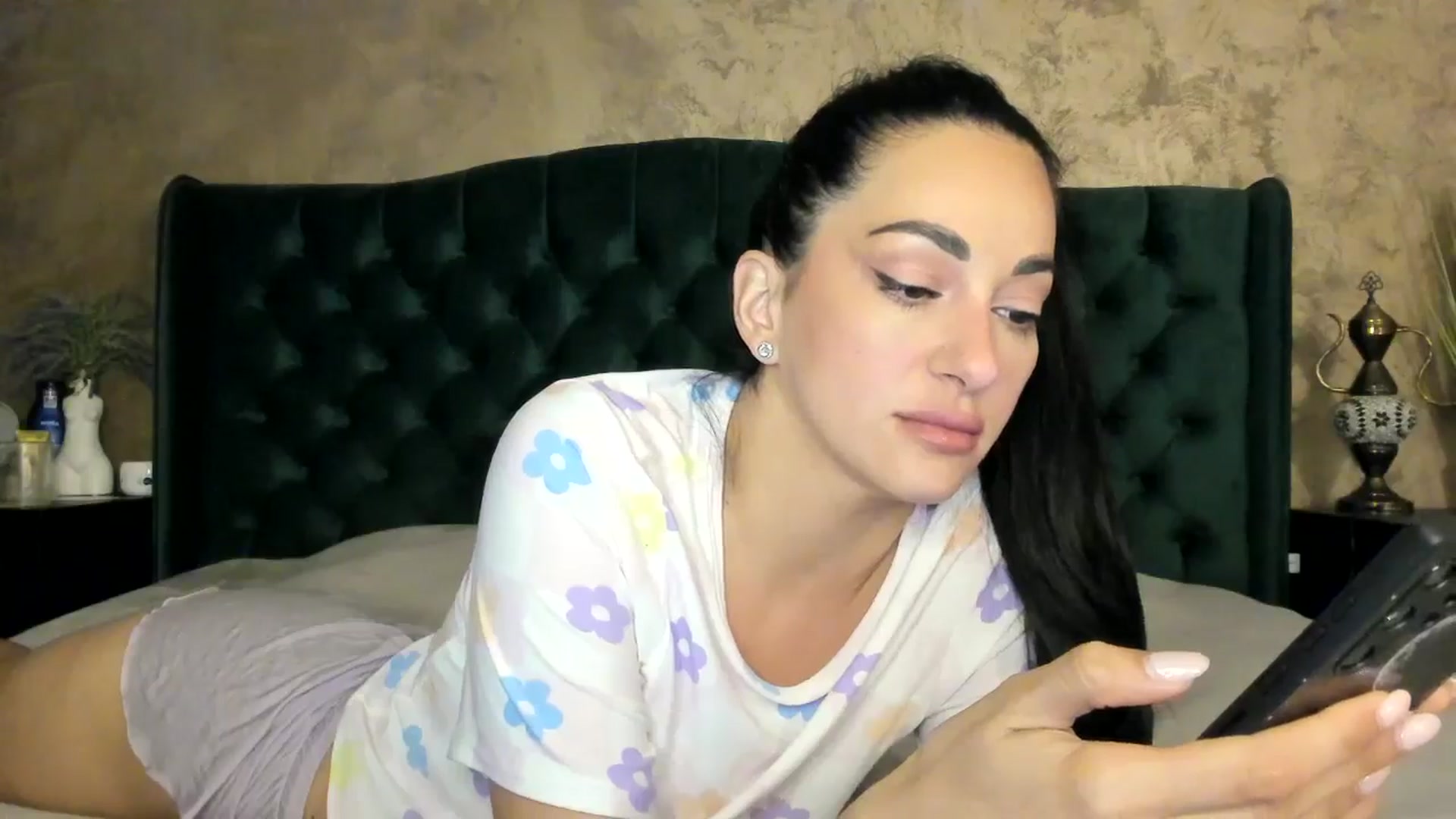 Gallery image thumbnail from Goddesss's myfreecams stream on, 07/08/2024, 09:12 image 14 of 20