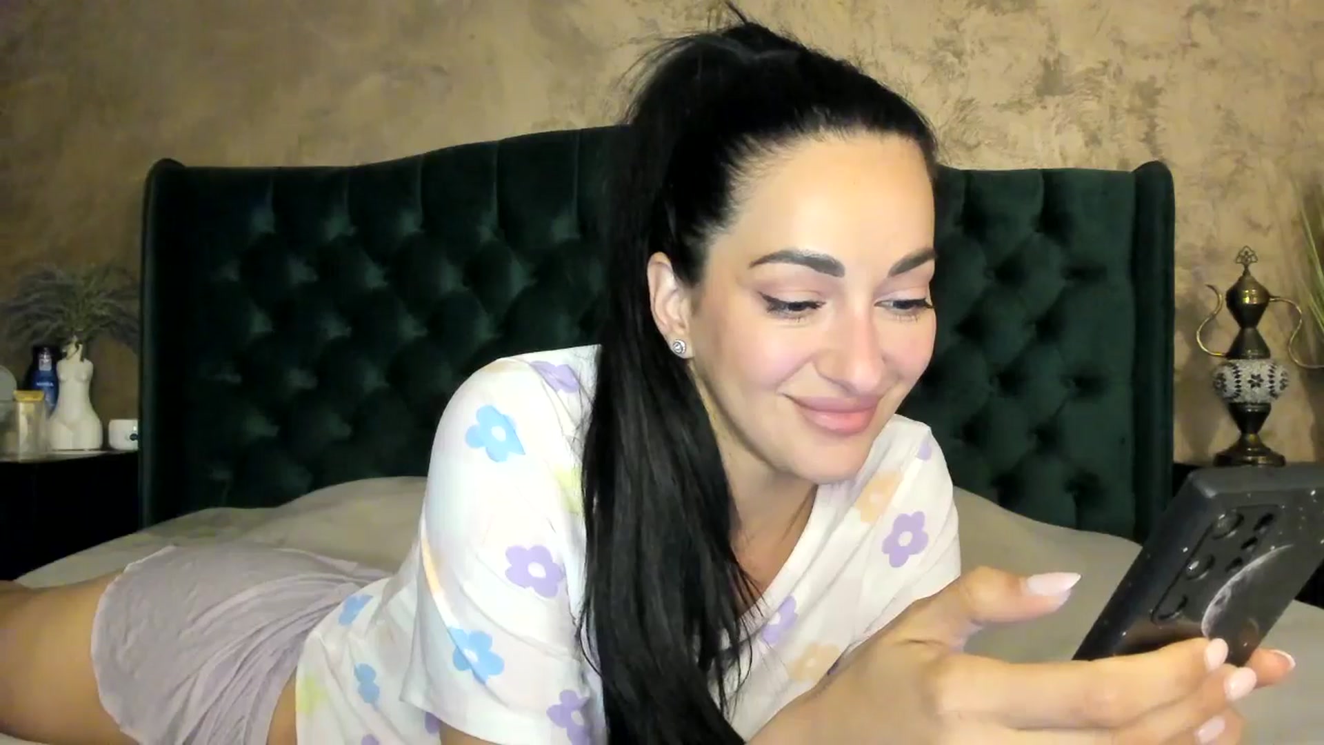 Gallery image thumbnail from Goddesss's myfreecams stream on, 07/08/2024, 09:12 image 16 of 20