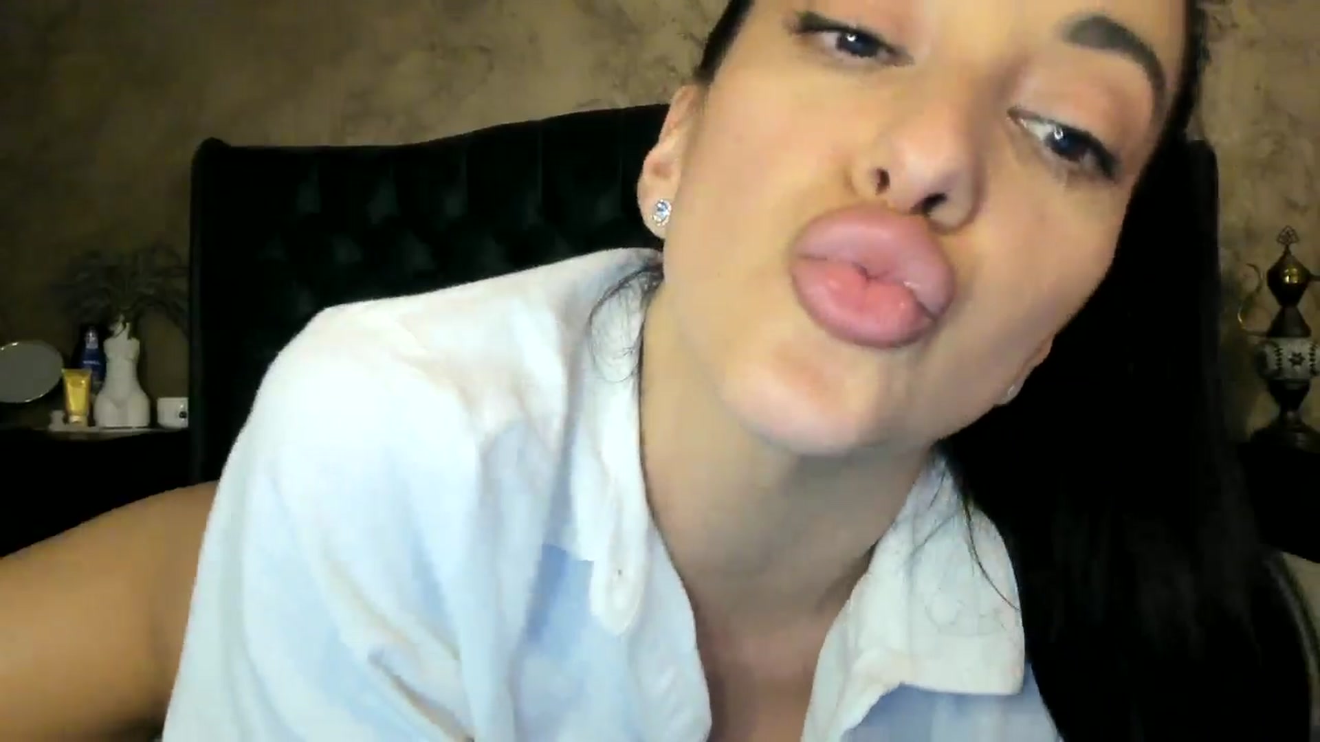 Gallery image thumbnail from Goddesss's myfreecams stream on, 07/08/2024, 17:17 image 17 of 20