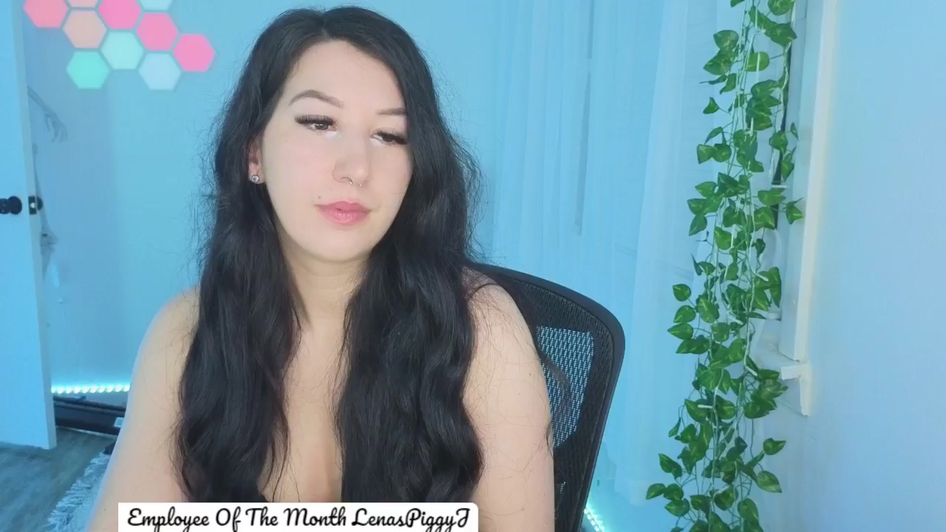 Gallery image thumbnail from GoddessxLena's myfreecams stream on, 05/08/2024, 06:11 image 14 of 20