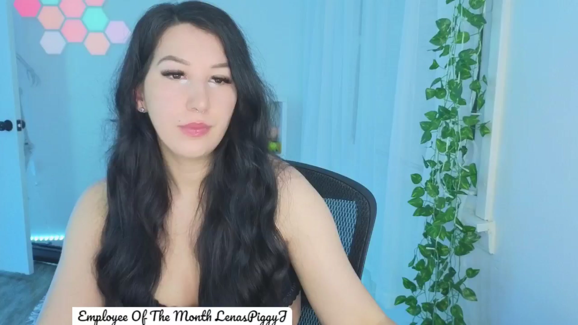 Gallery image thumbnail from GoddessxLena's myfreecams stream on, 05/08/2024, 06:11 image 15 of 20