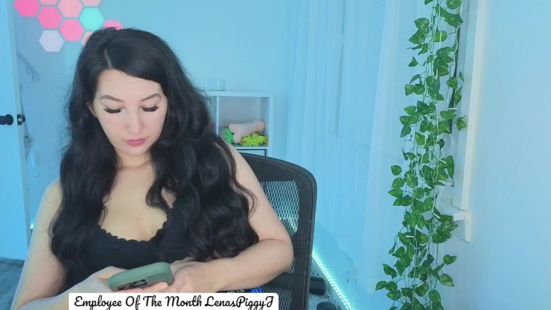 Gallery image thumbnail from GoddessxLena's myfreecams stream on, 05/08/2024, 06:11 image 17 of 20