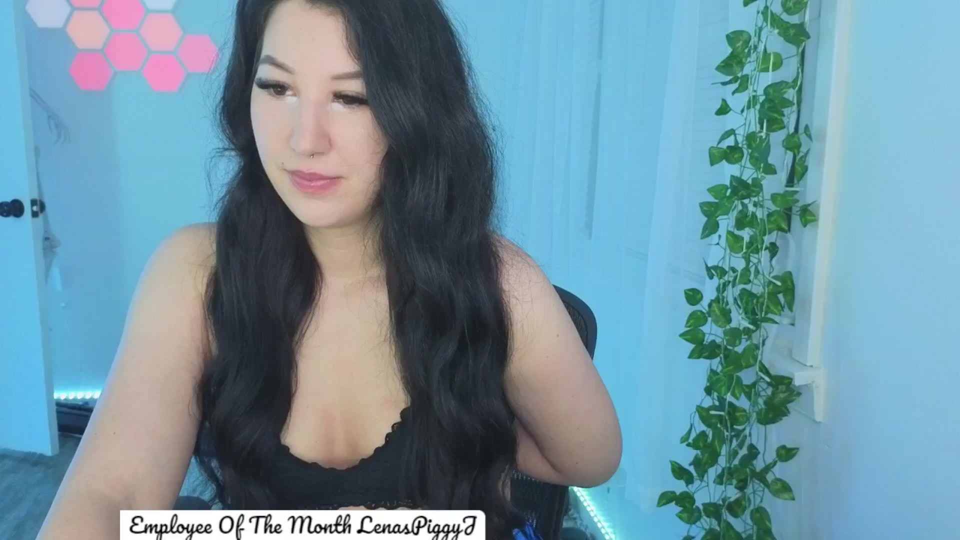 Gallery image thumbnail from GoddessxLena's myfreecams stream on, 05/08/2024, 06:11 image 3 of 20