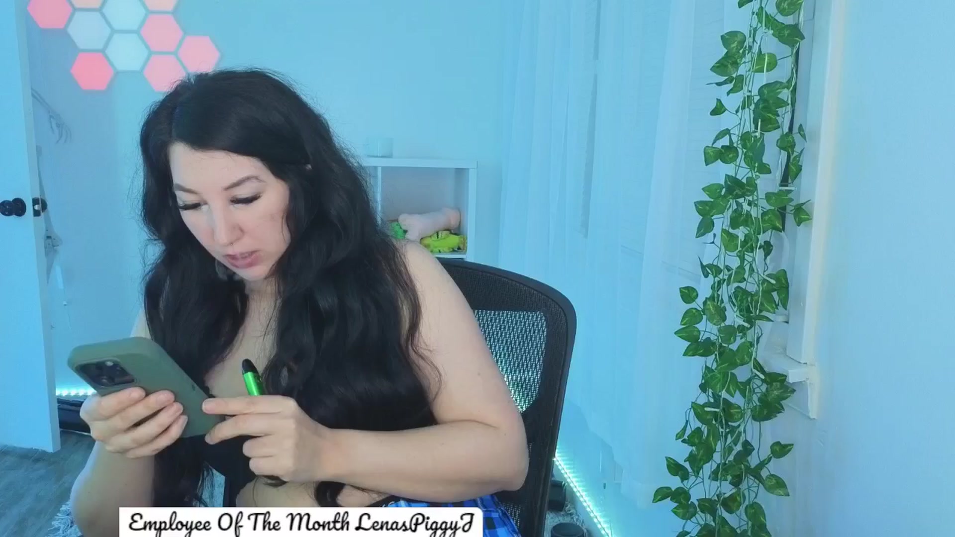 Gallery image thumbnail from GoddessxLena's myfreecams stream on, 05/08/2024, 06:11 image 8 of 20