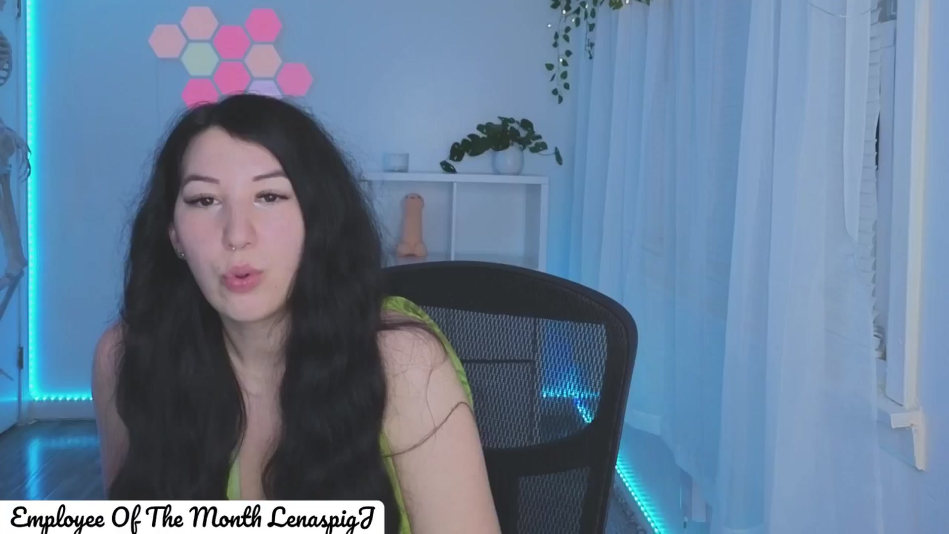 Gallery image thumbnail from GoddessxLena's myfreecams stream on, 06/05/2024, 09:15 image 7 of 20