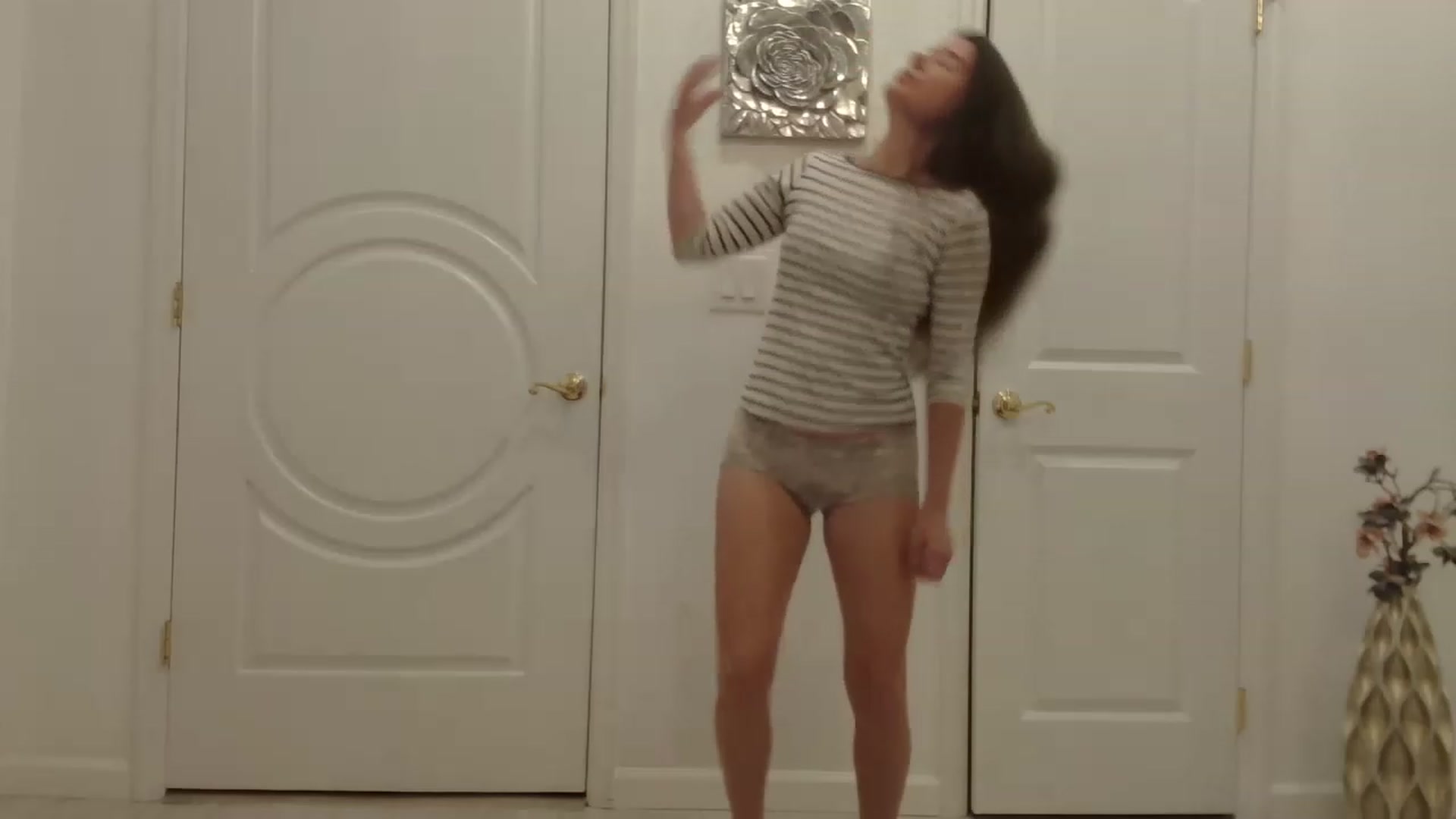 Gallery image thumbnail from Godiva6's myfreecams stream on, 11/23/2022, 24:02 image 2 of 20