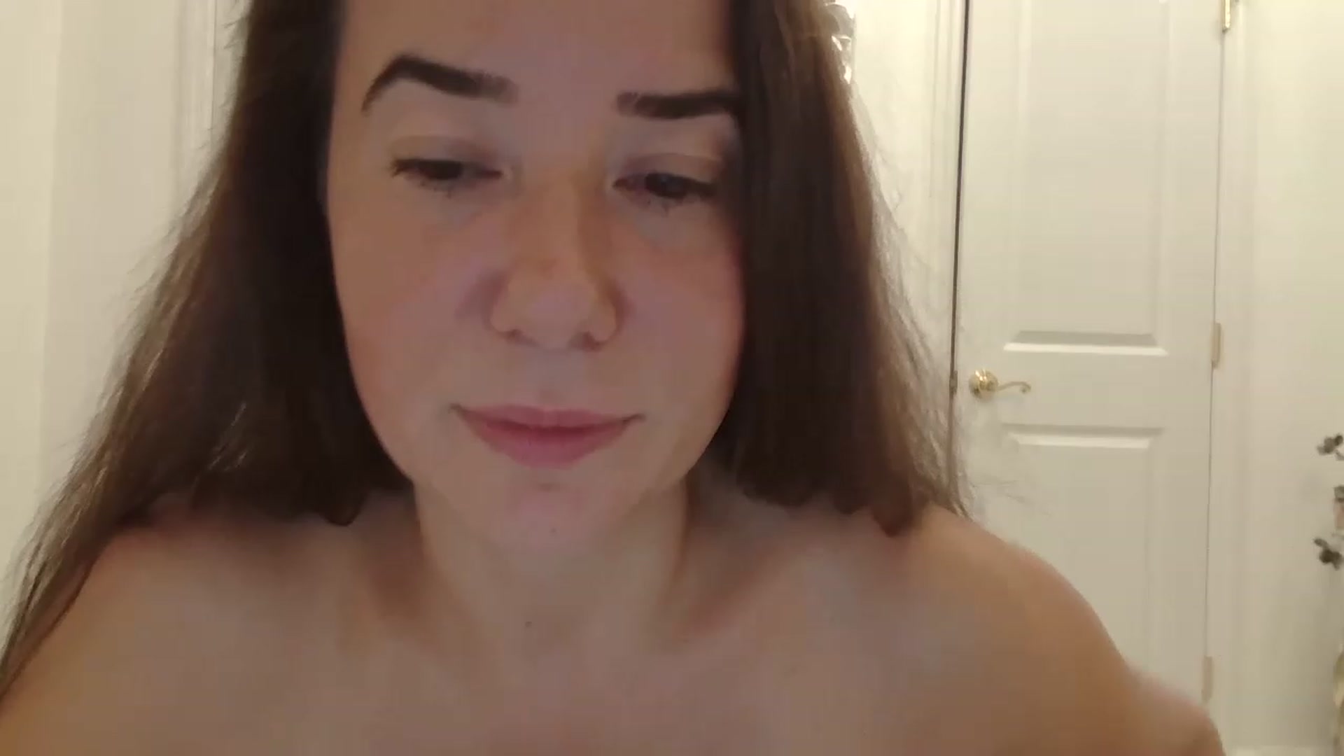 Gallery image thumbnail from Godiva6's myfreecams stream on, 12/01/2022, 01:16 image 11 of 20