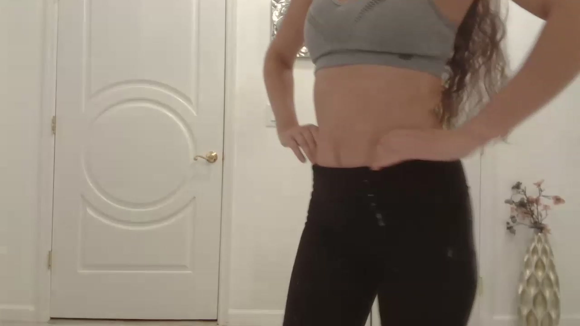 Gallery image thumbnail from Godiva6's myfreecams stream on, 12/20/2022, 24:08 image 3 of 20