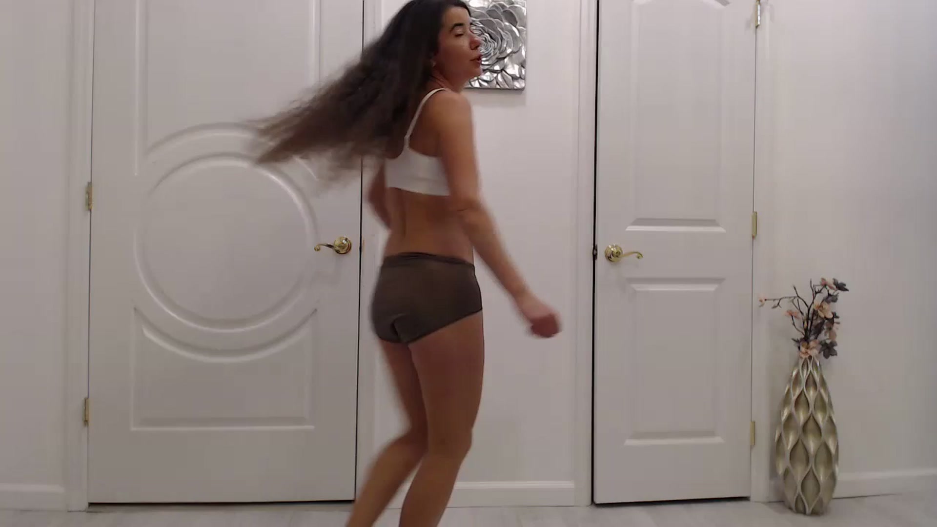 Gallery image thumbnail from Godiva6's myfreecams stream on, 01/24/2024, 24:01 image 19 of 20