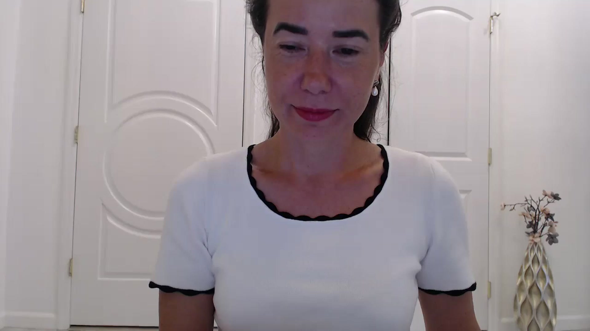 Gallery image thumbnail from Godiva6's myfreecams stream on, 04/21/2025, 23:04 image 5 of 20