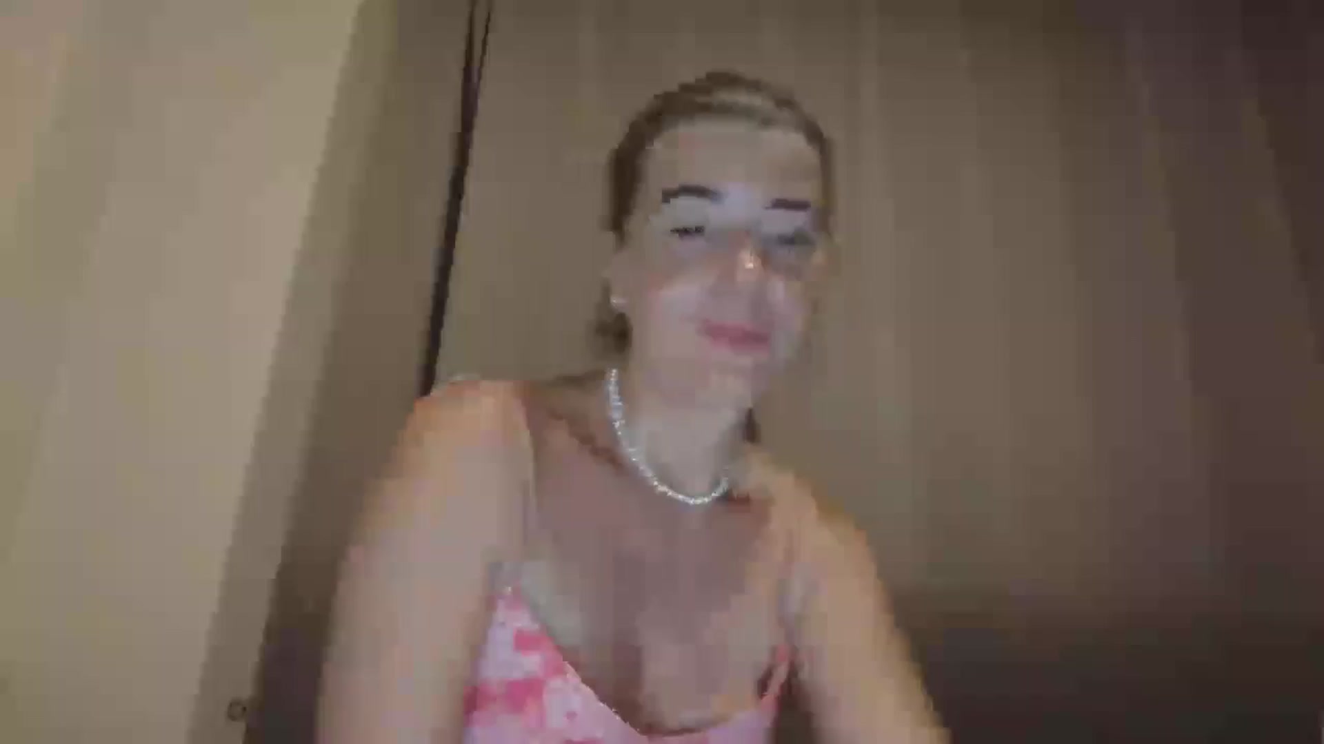 Gallery image thumbnail from Godiva6's myfreecams stream on, 06/12/2025, 19:47 image 1 of 20