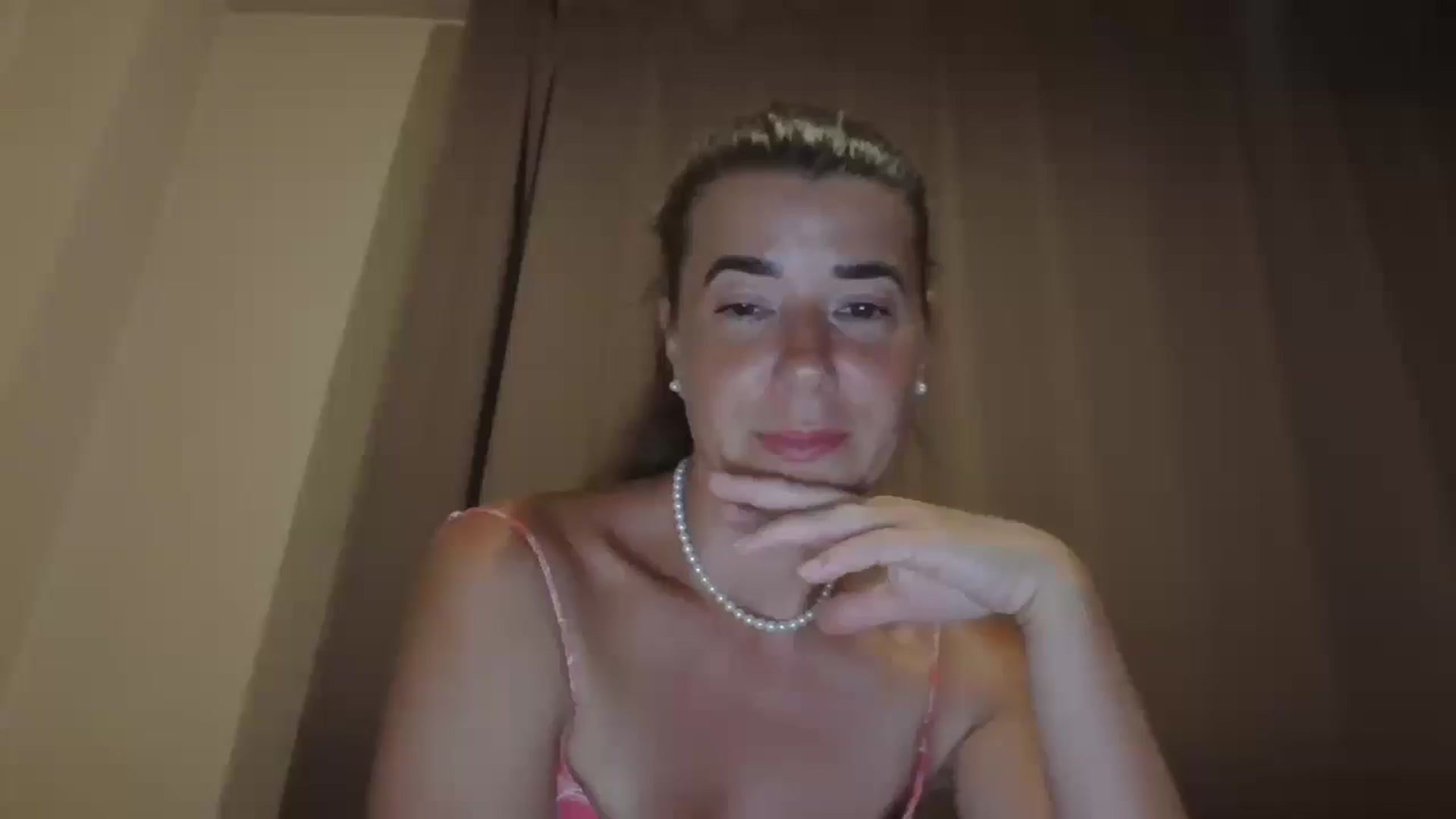 Gallery image thumbnail from Godiva6's myfreecams stream on, 06/12/2025, 19:47 image 11 of 20