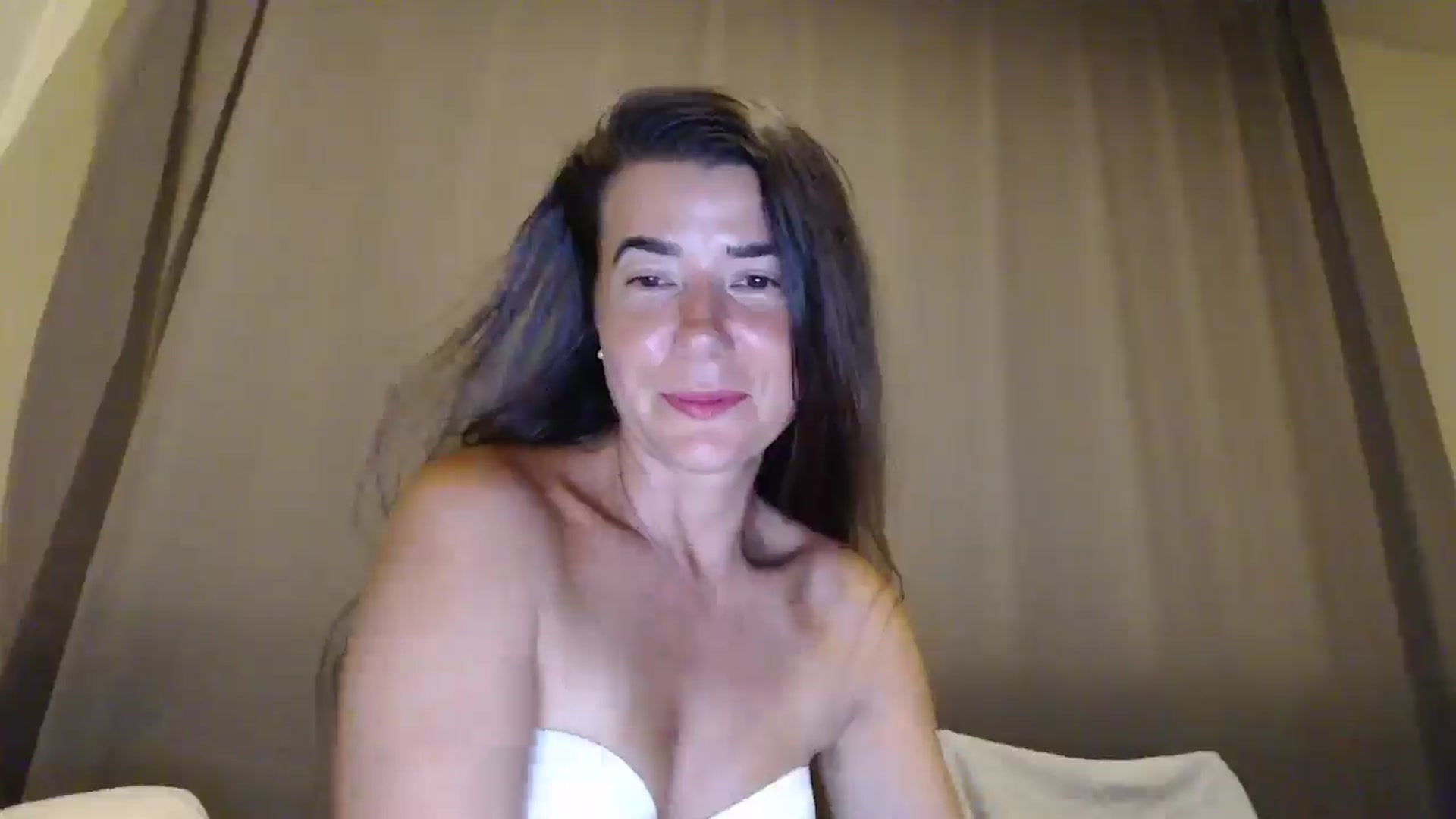 Gallery image thumbnail from Godiva6's myfreecams stream on, 06/19/2025, 20:40 image 19 of 20