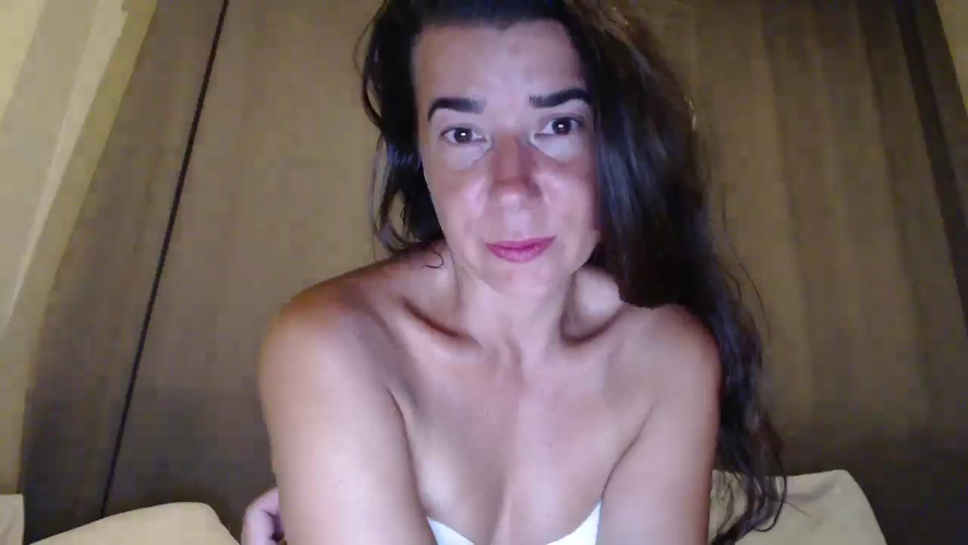 Gallery image thumbnail from Godiva6's myfreecams stream on, 06/19/2025, 20:40 image 5 of 20