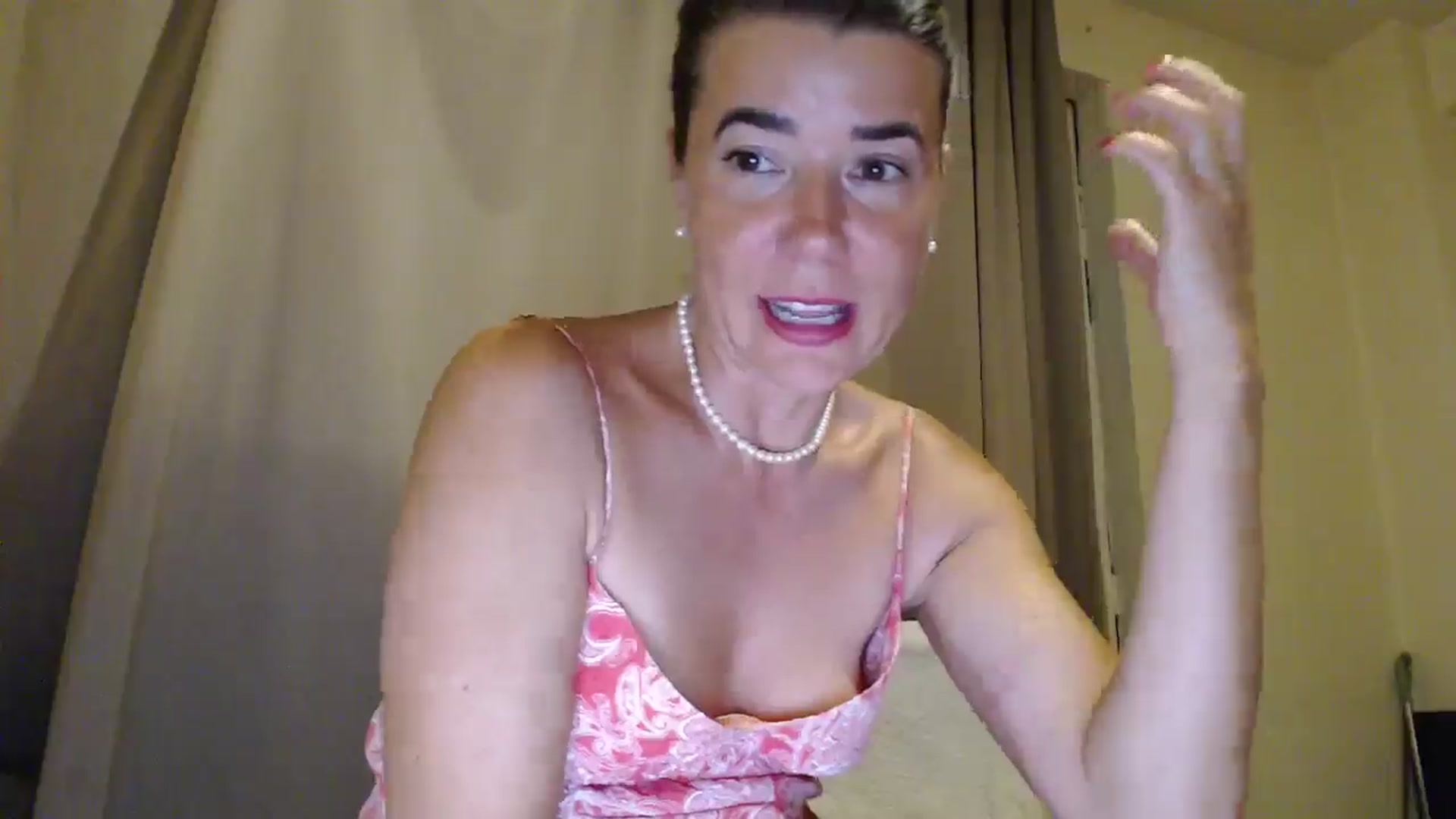 Gallery image thumbnail from Godiva6's myfreecams stream on, 06/21/2025, 20:12 image 14 of 20