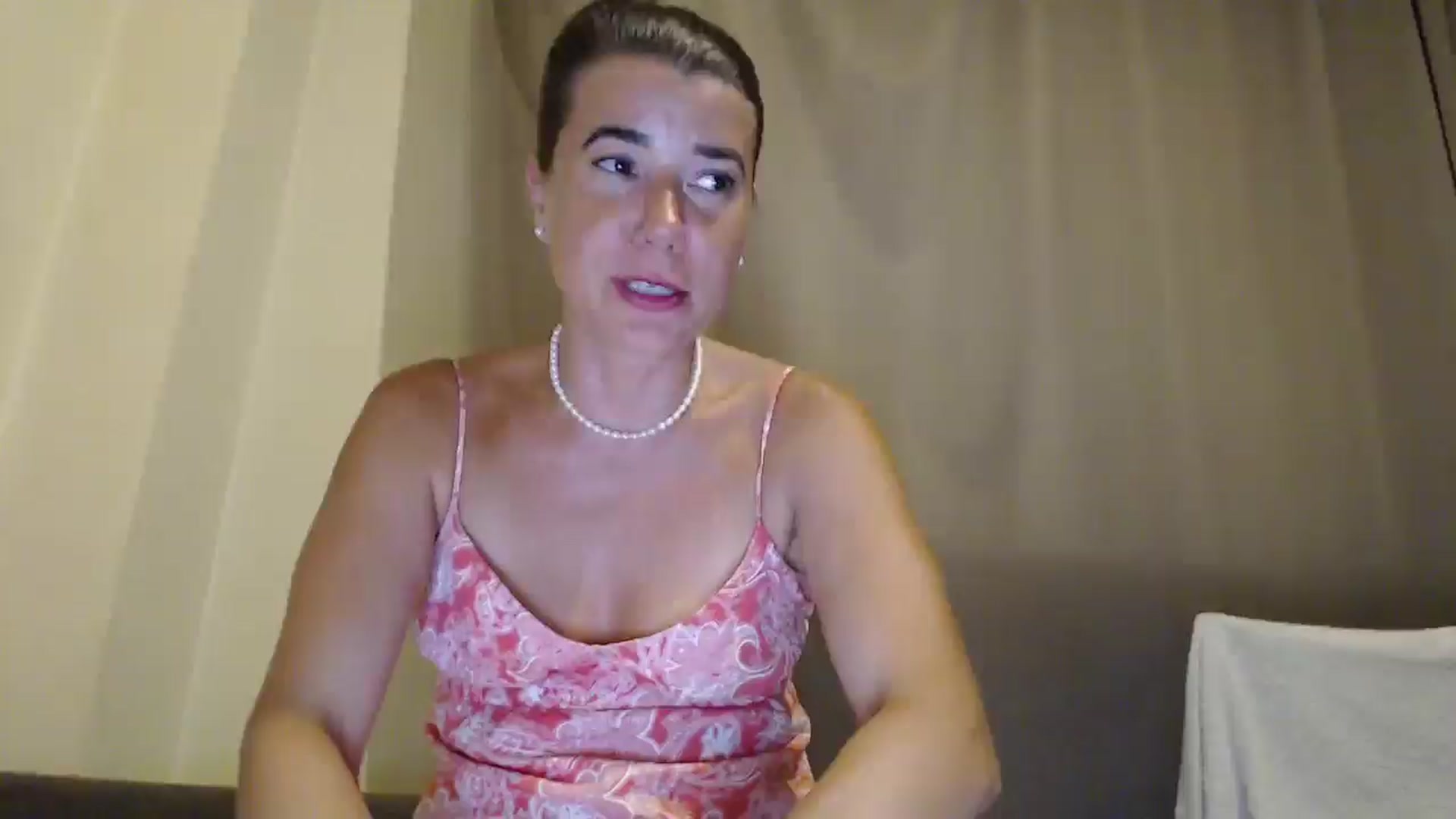 Gallery image thumbnail from Godiva6's myfreecams stream on, 06/21/2025, 20:12 image 5 of 20