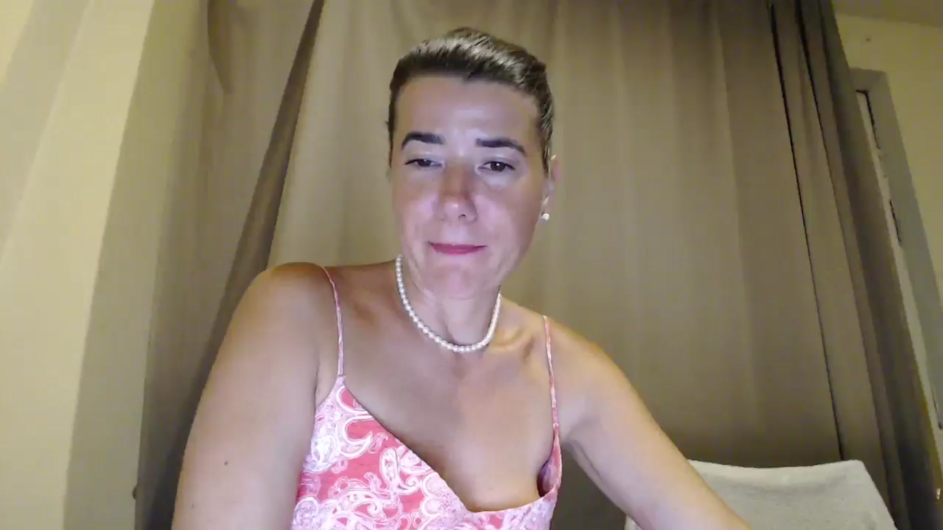 Gallery image thumbnail from Godiva6's myfreecams stream on, 06/21/2025, 20:12 image 8 of 20