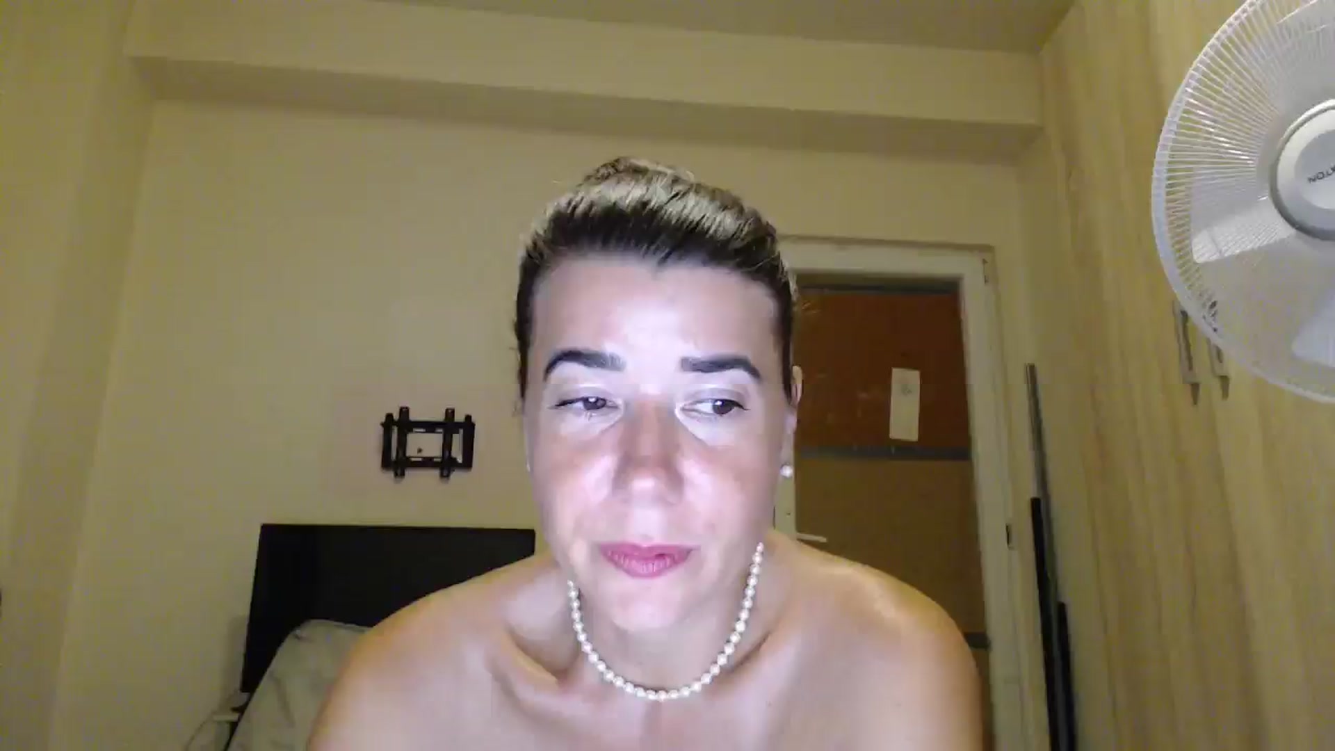 Gallery image thumbnail from Godiva6's myfreecams stream on, 06/21/2025, 20:12 image 17 of 20