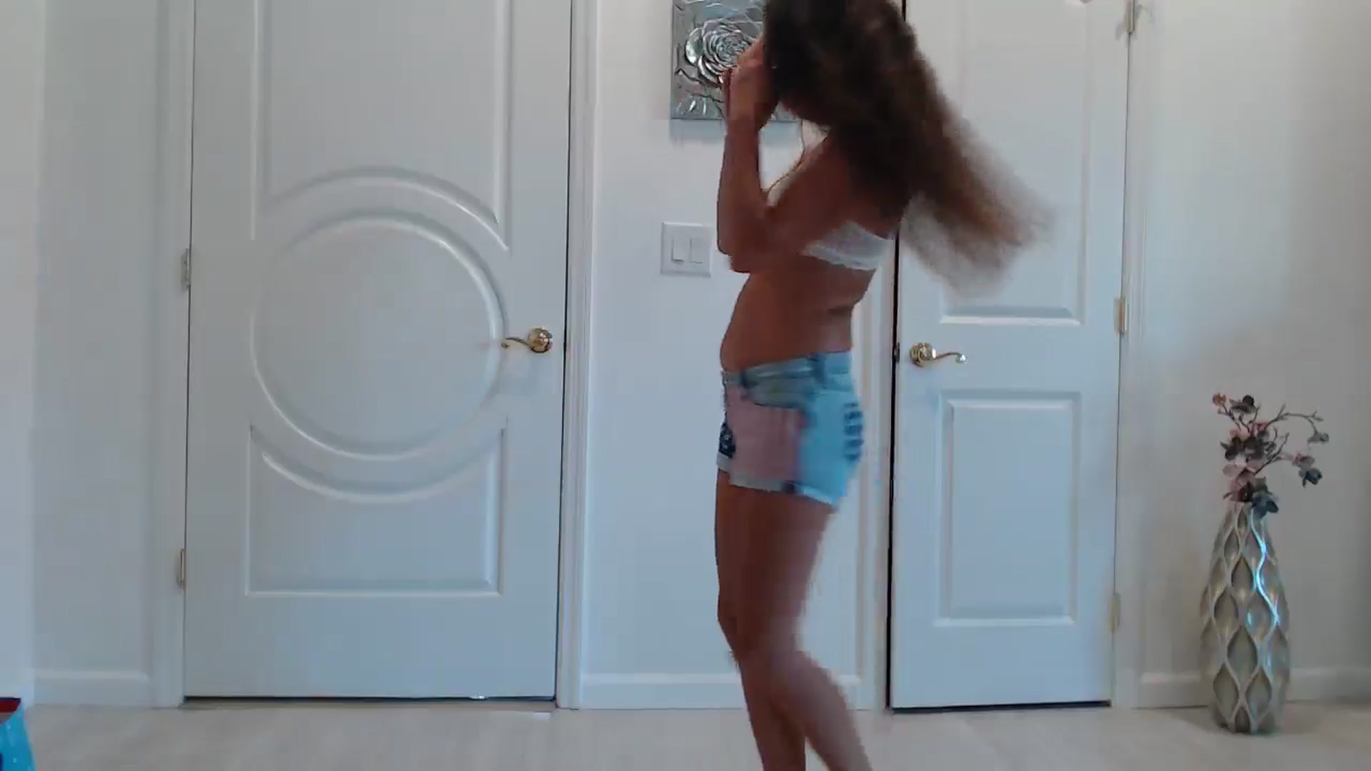 Gallery image thumbnail from Godiva6's myfreecams stream on, 09/02/2025, 23:05 image 15 of 20
