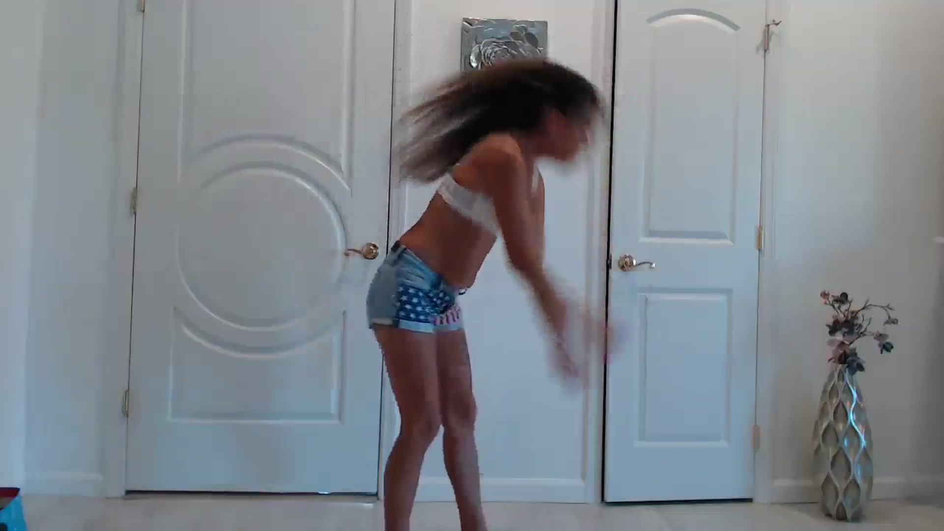 Gallery image thumbnail from Godiva6's myfreecams stream on, 09/02/2025, 23:05 image 11 of 20