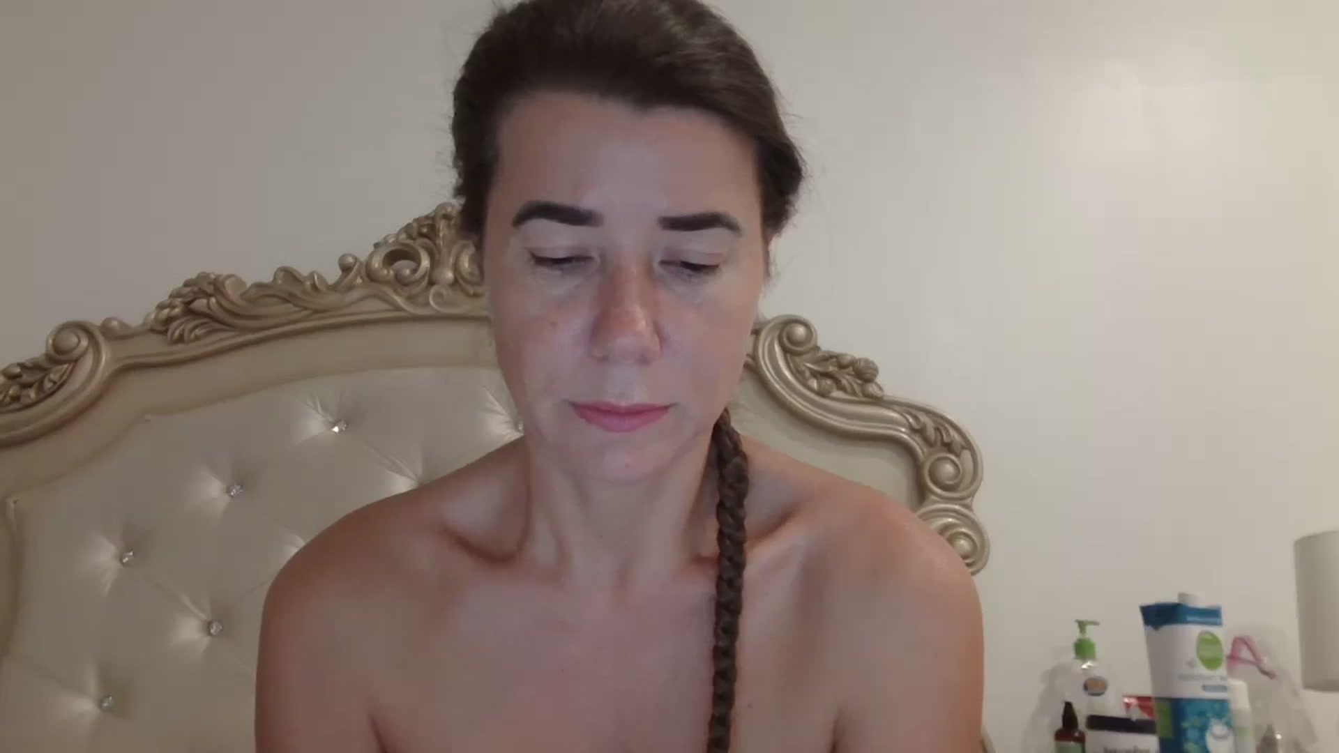 Gallery image thumbnail from Godiva6's myfreecams stream on, 10/28/2025, 23:13 image 4 of 20