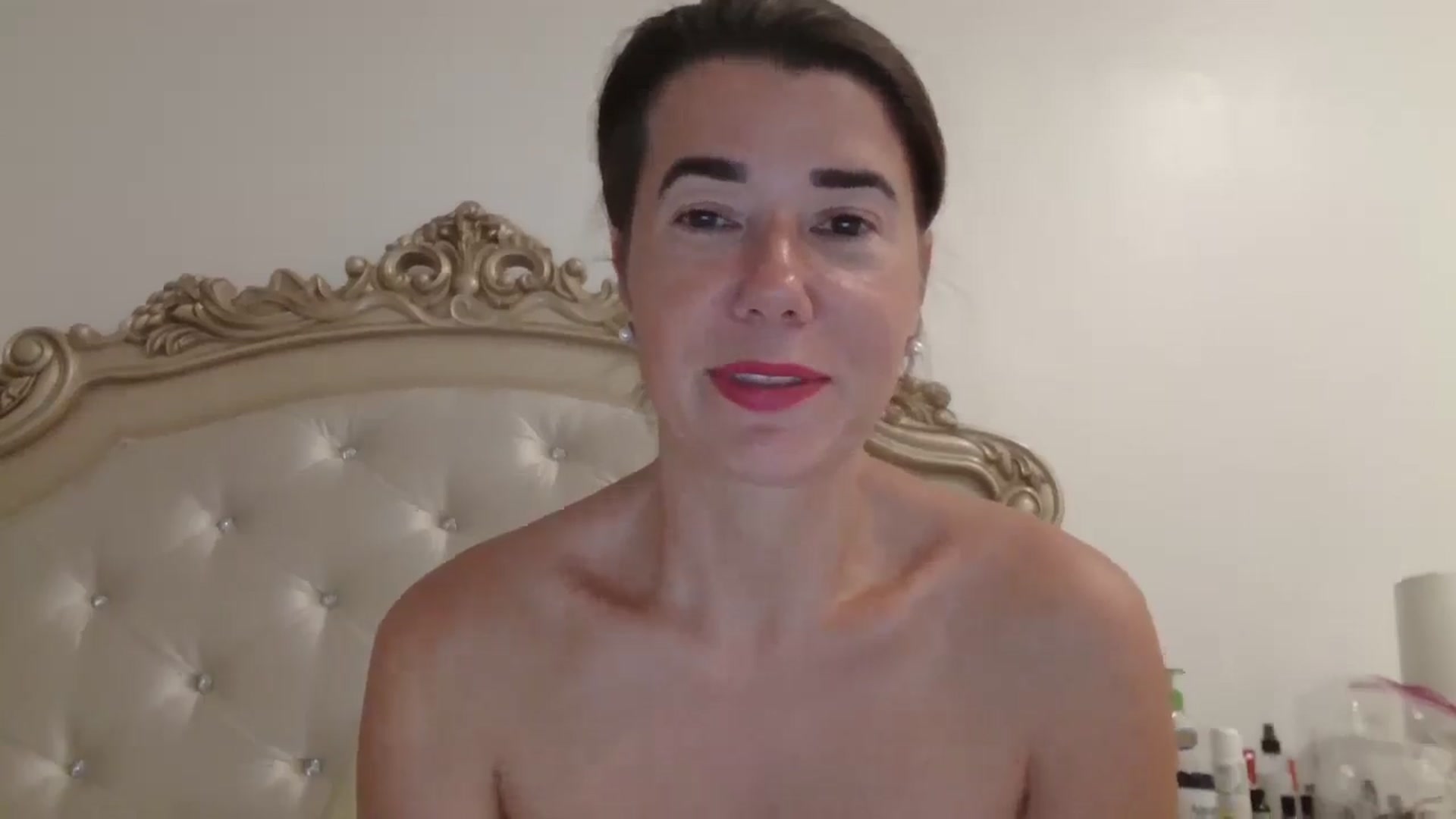 Gallery image thumbnail from Godiva6's myfreecams stream on, 11/04/2025, 23:21 image 10 of 20
