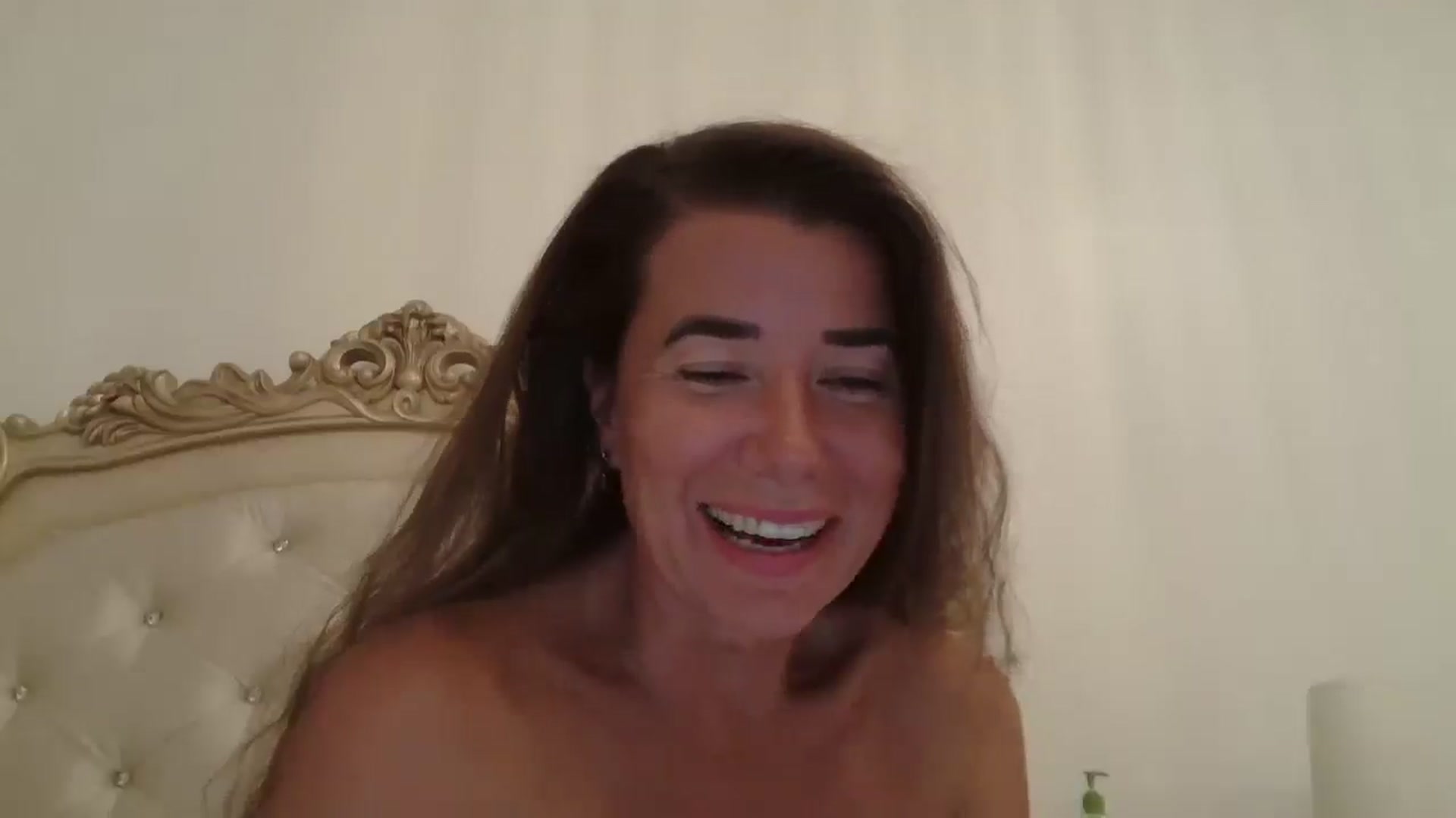 Gallery image thumbnail from Godiva6's myfreecams stream on, 11/18/2025, 24:12 image 12 of 20