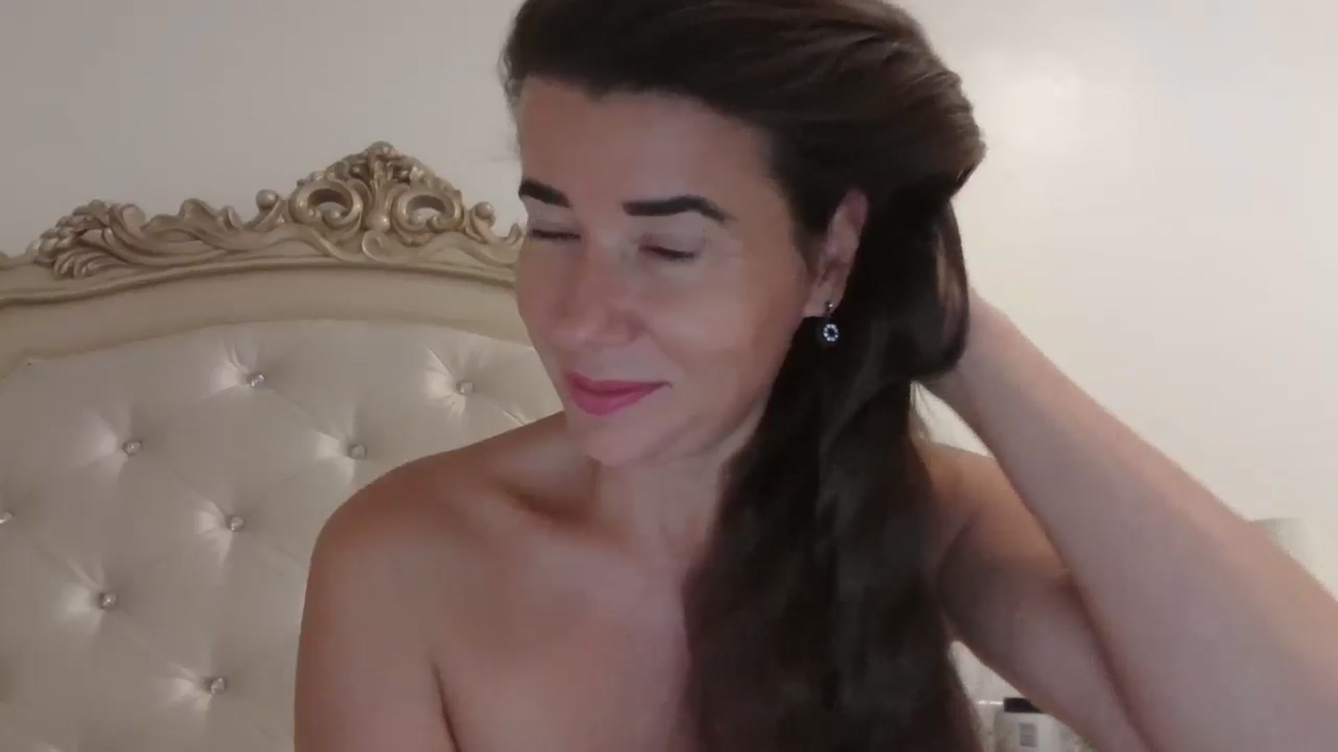 Gallery image thumbnail from Godiva6's myfreecams stream on, 12/02/2025, 23:28 image 11 of 20