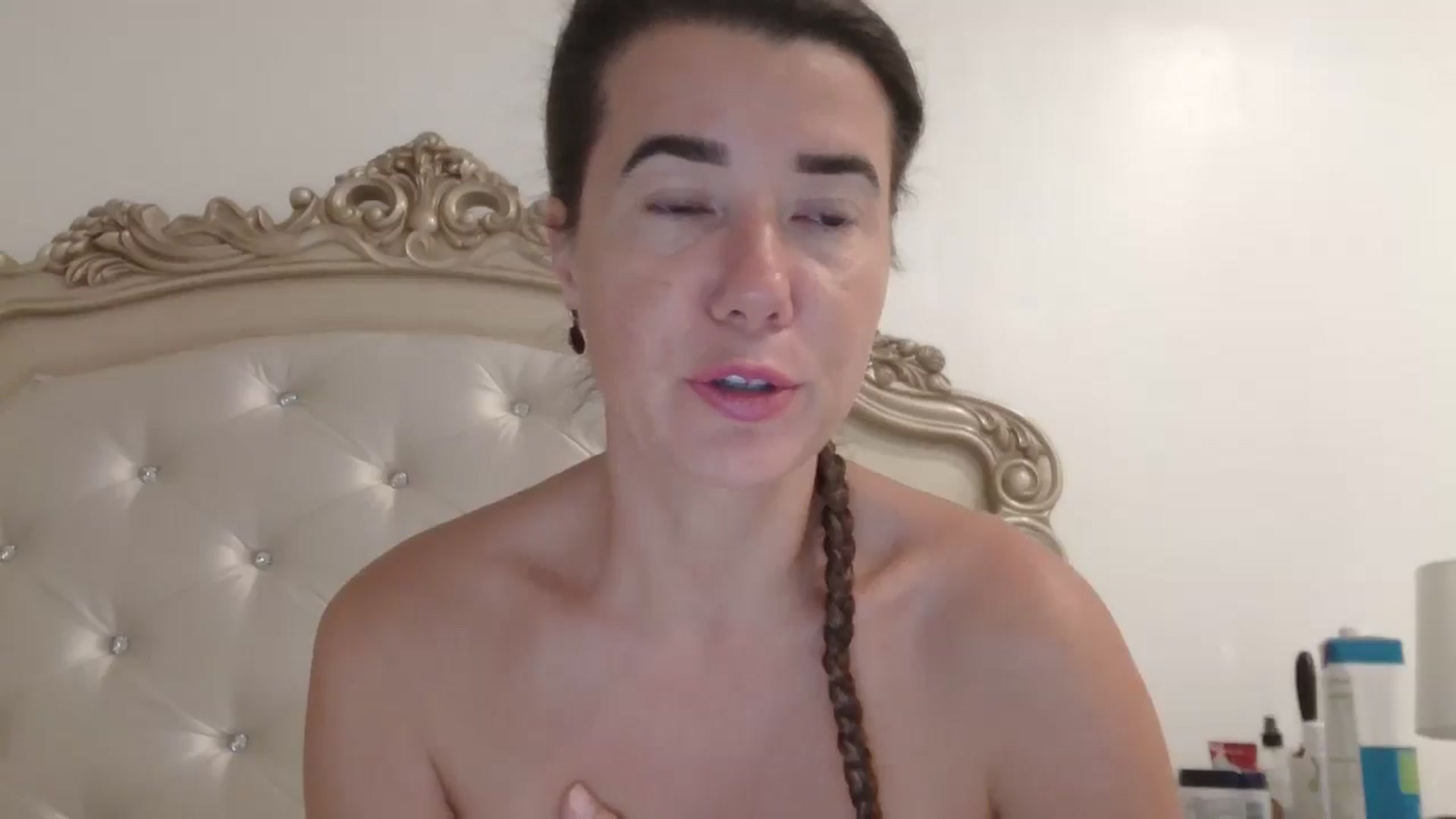 Gallery image thumbnail from Godiva6's myfreecams stream on, 12/04/2025, 24:00 image 4 of 20