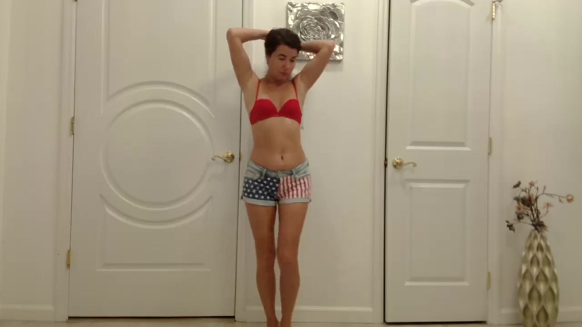 Gallery image thumbnail from Godiva6's myfreecams stream on, 12/18/2025, 24:19 image 3 of 20