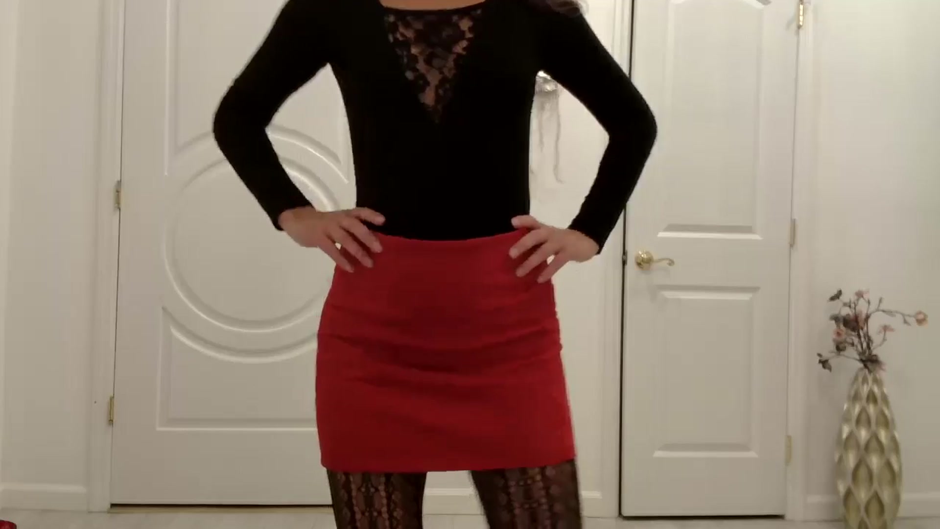 Gallery image thumbnail from Godiva6's myfreecams stream on, 12/18/2025, 24:19 image 16 of 20