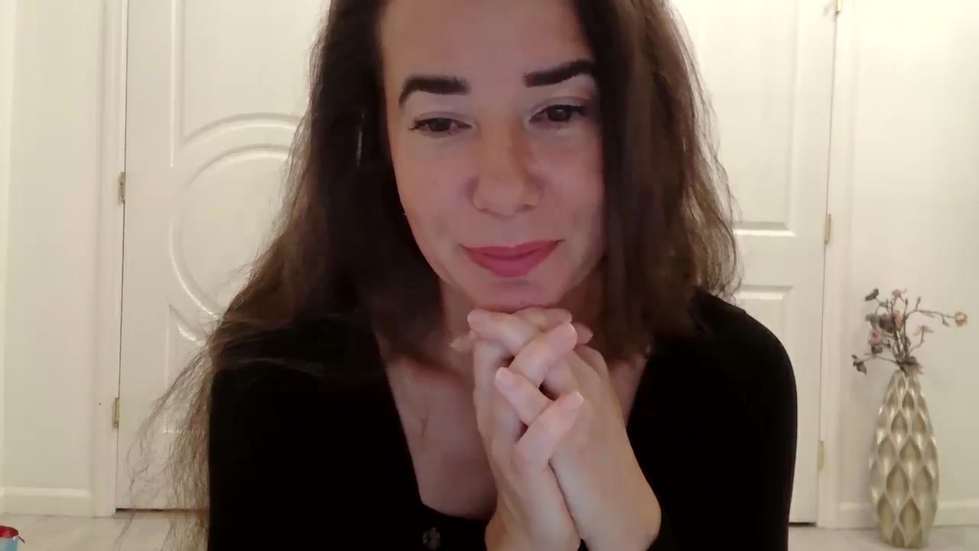 Gallery image thumbnail from Godiva6's myfreecams stream on, 12/18/2025, 24:19 image 17 of 20