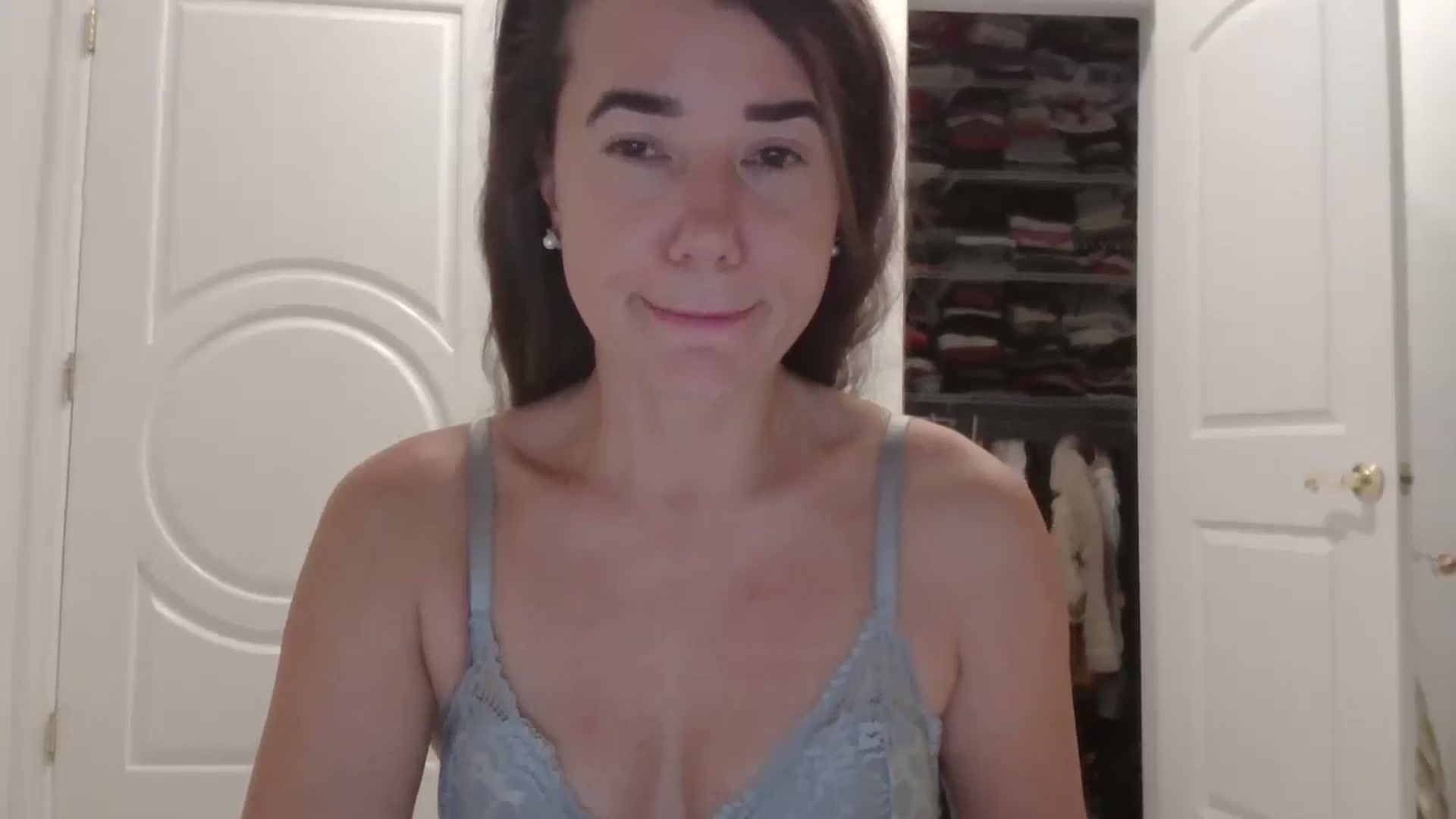 Gallery image thumbnail from Godiva6's myfreecams stream on, 12/19/2025, 23:59 image 12 of 20
