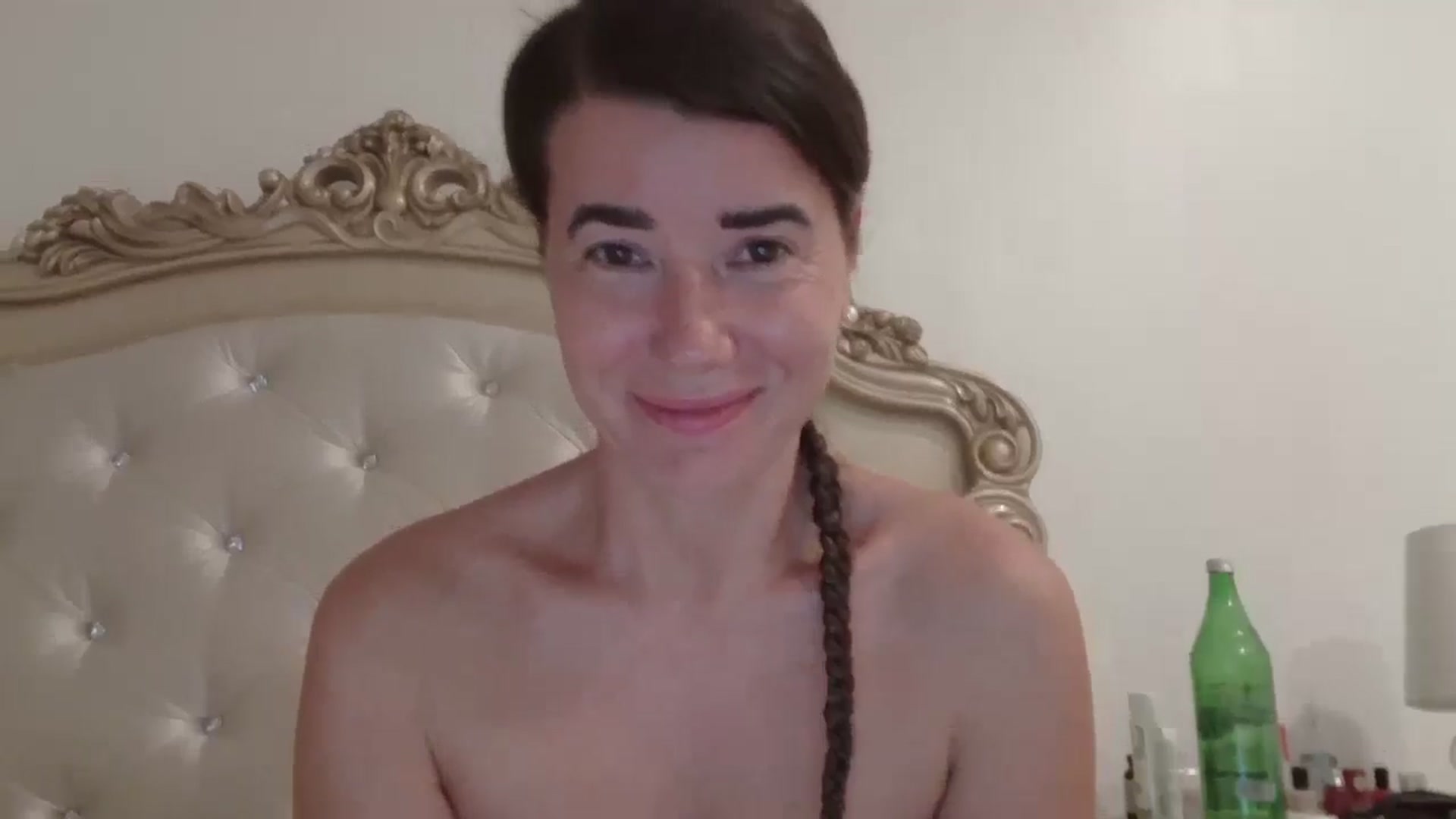 Gallery image thumbnail from Godiva6's myfreecams stream on, 01/06/2026, 24:12 image 2 of 20