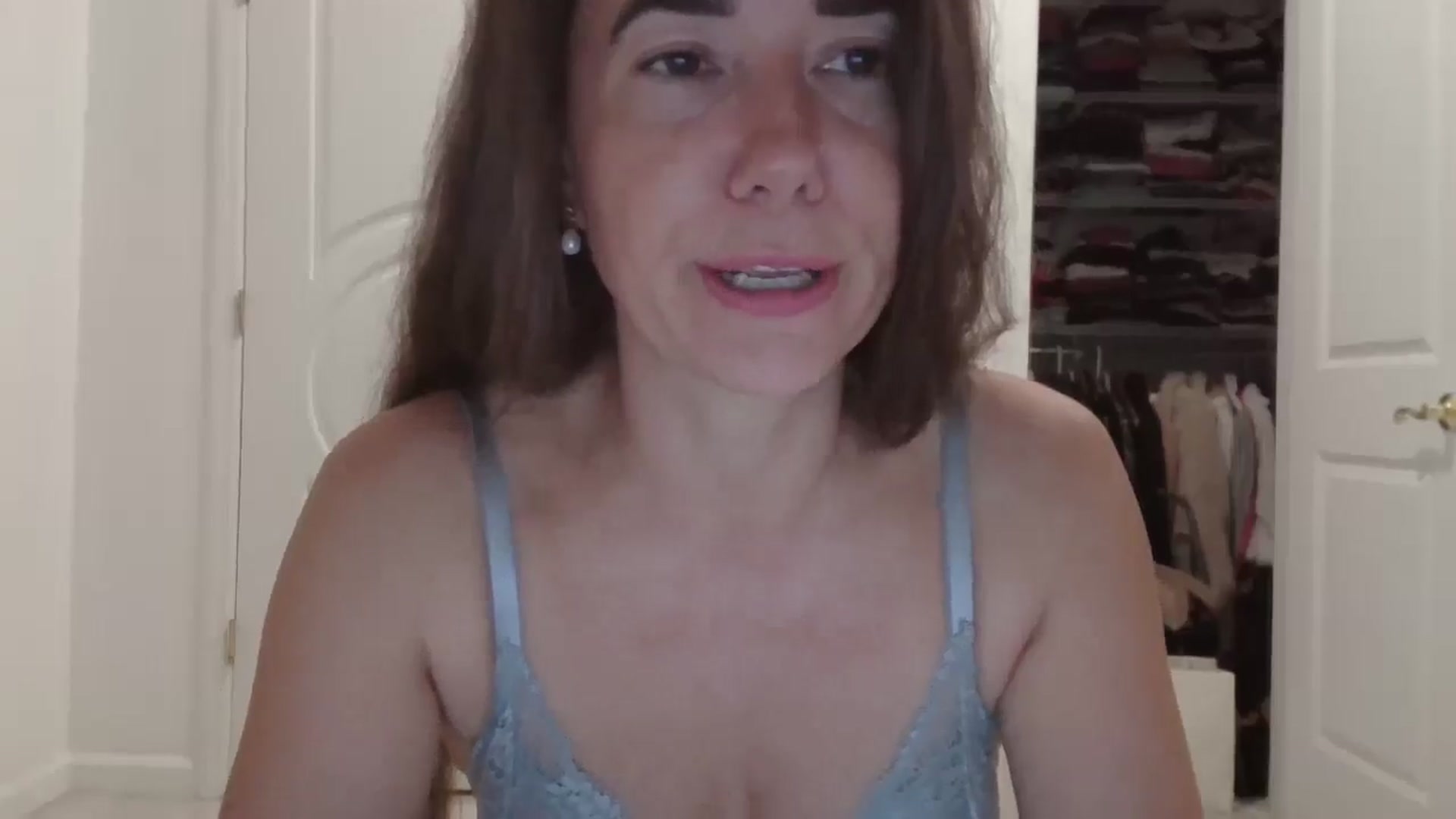 Gallery image thumbnail from Godiva6's myfreecams stream on, 01/10/2026, 24:00 image 10 of 20