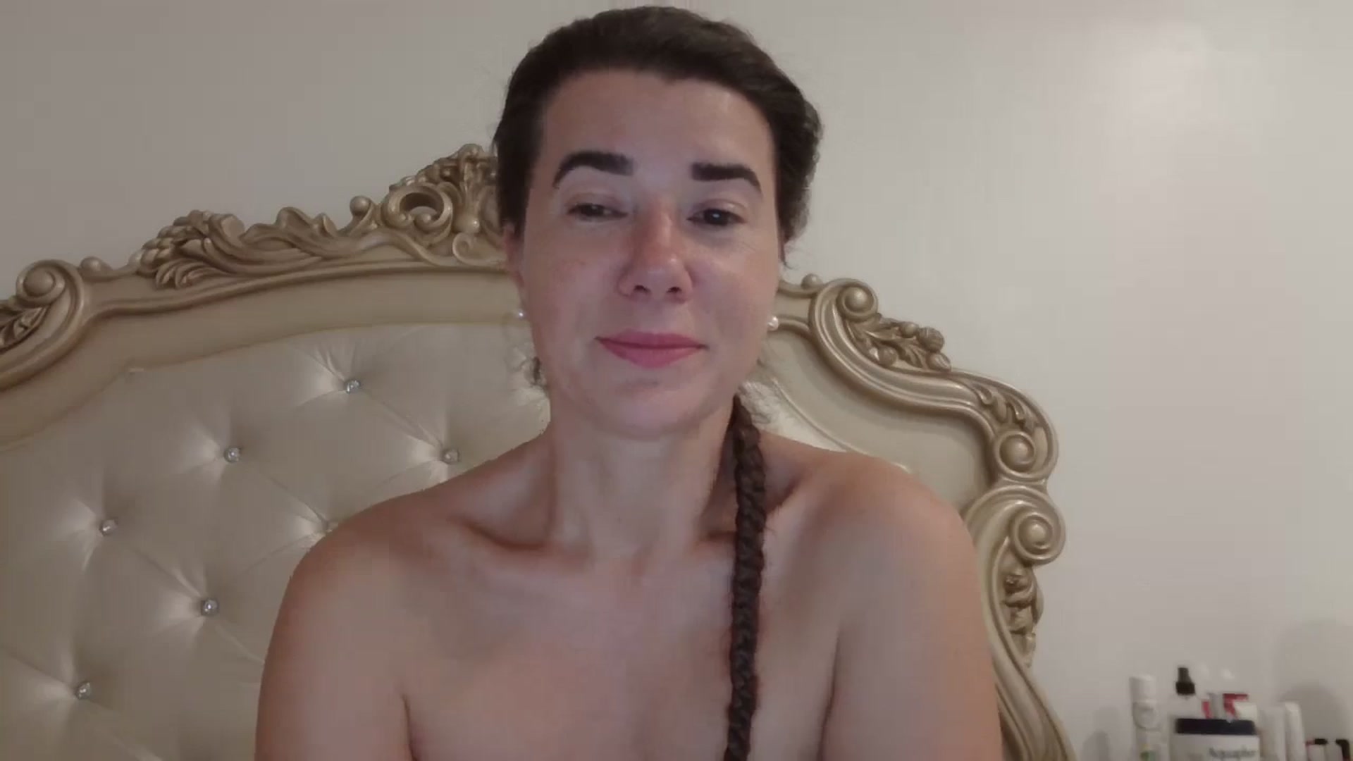 Gallery image thumbnail from Godiva6's myfreecams stream on, 01/13/2026, 23:24 image 4 of 20