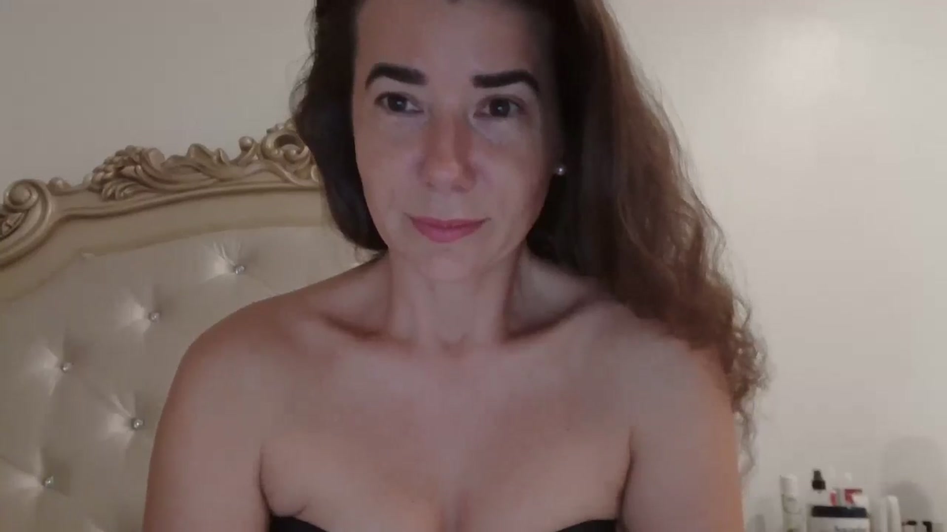 Gallery image thumbnail from Godiva6's myfreecams stream on, 01/13/2026, 23:24 image 16 of 20