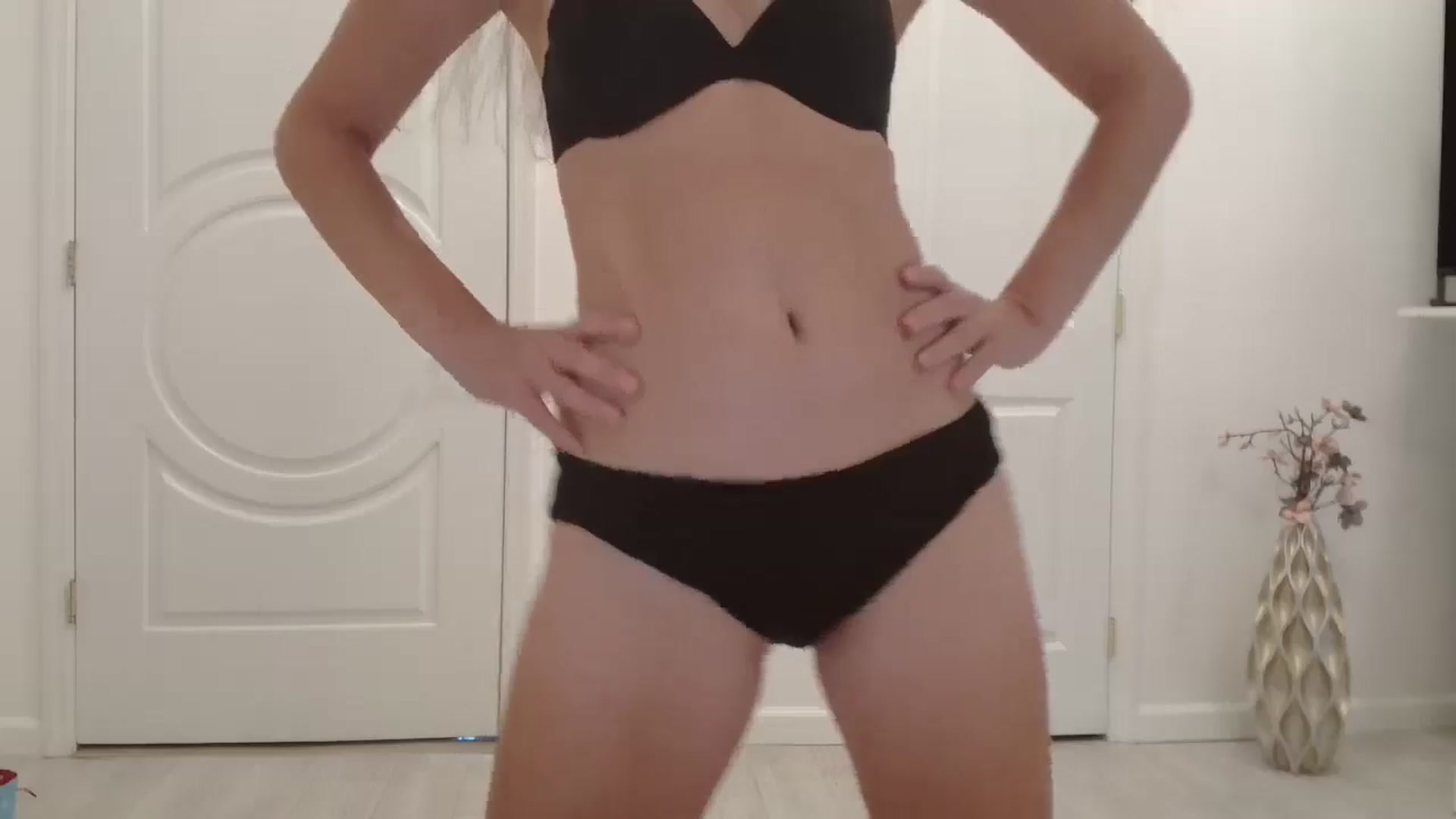 Gallery image thumbnail from Godiva6's myfreecams stream on, 03/30/2026, 23:10 image 17 of 20