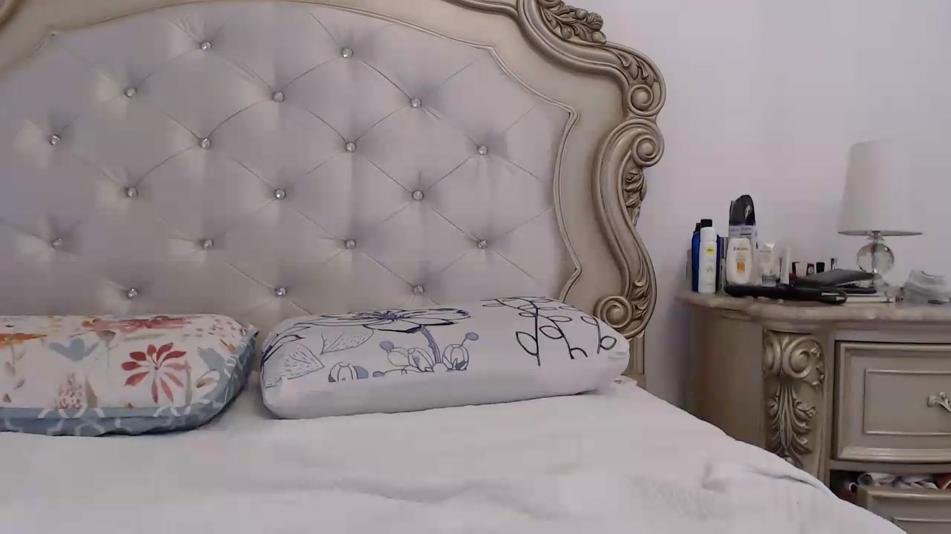 Gallery image thumbnail from Godiva6's myfreecams stream on, 05/27/2026, 23:08 image 18 of 20